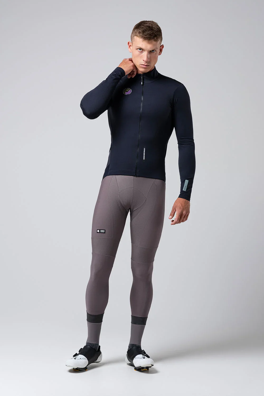 10-03-037-004-long-sleeve-jacket-envy-2-0-men-ultrablue-06_ab91f6c4-0c41-4b0c-b3c5-074f71150774.webp