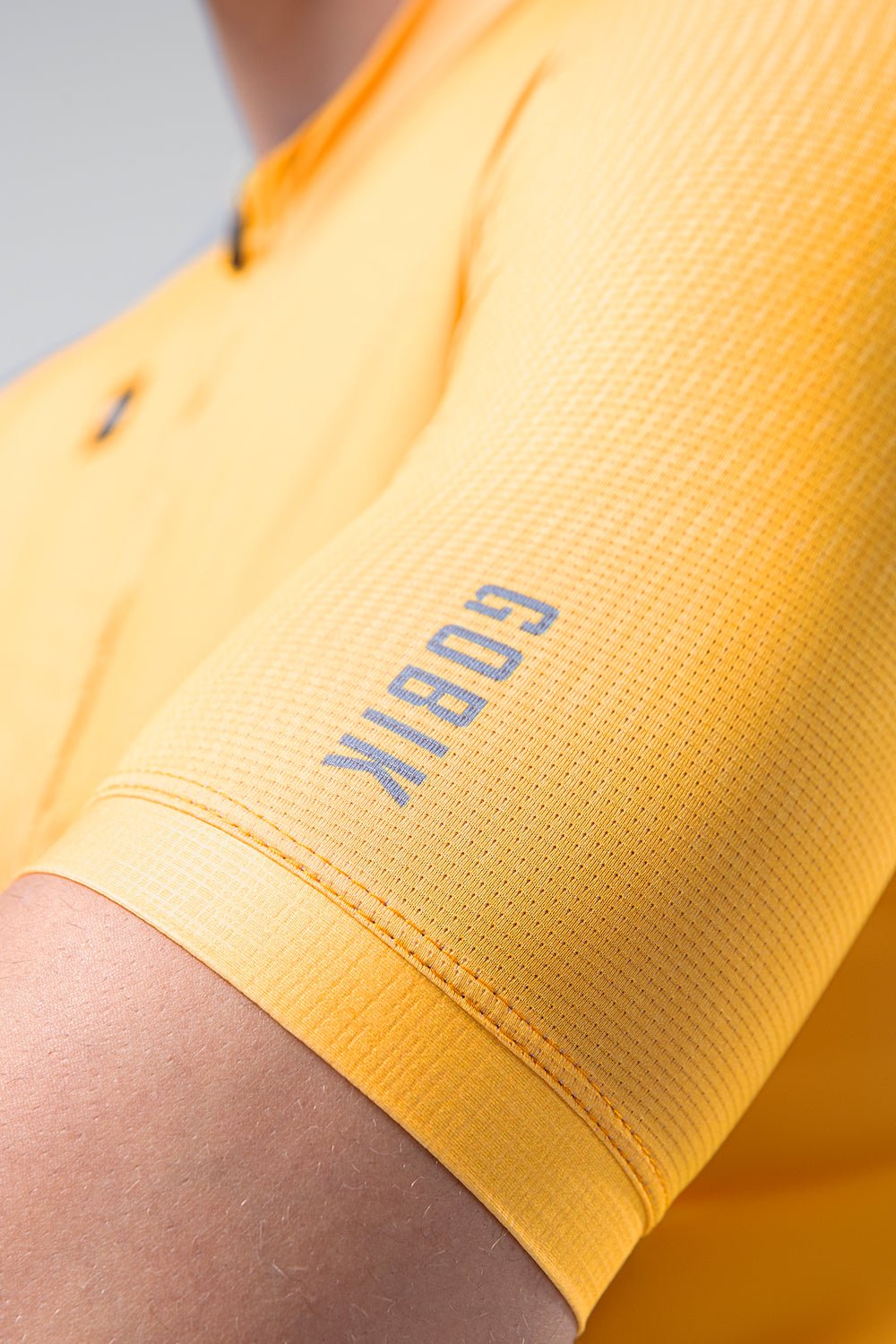 short-sleeve-jersey-stark-men-dandelion-10-01-027-039-06_d63b9d4d-5fb5-4eb4-9816-11bc669de85c.jpg