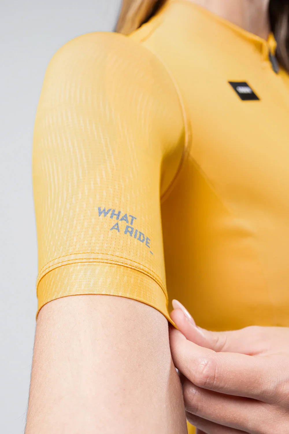 short-sleeve-jersey-stark-women-dandelion-10-01-028-041-04_9ed6e54f-eaf8-4b92-b090-30d1a36501c4.webp
