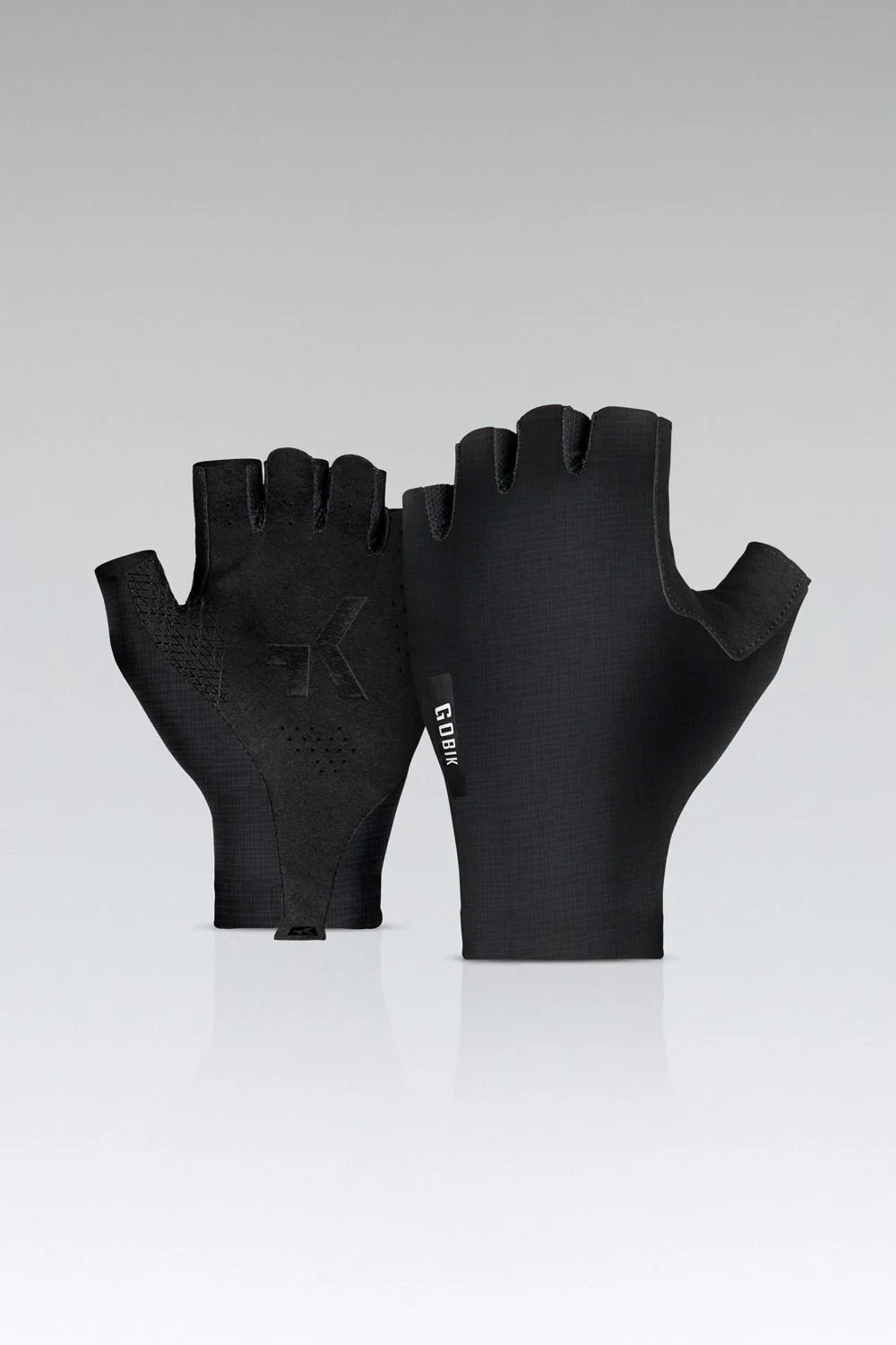 Guantes-unisex-Mamba_2.0-Black-Caps_Unity-Gobik-1-SKU-15-05-021-002_aa4e8351-1667-4626-8592-4a5d31ea6938.webp
