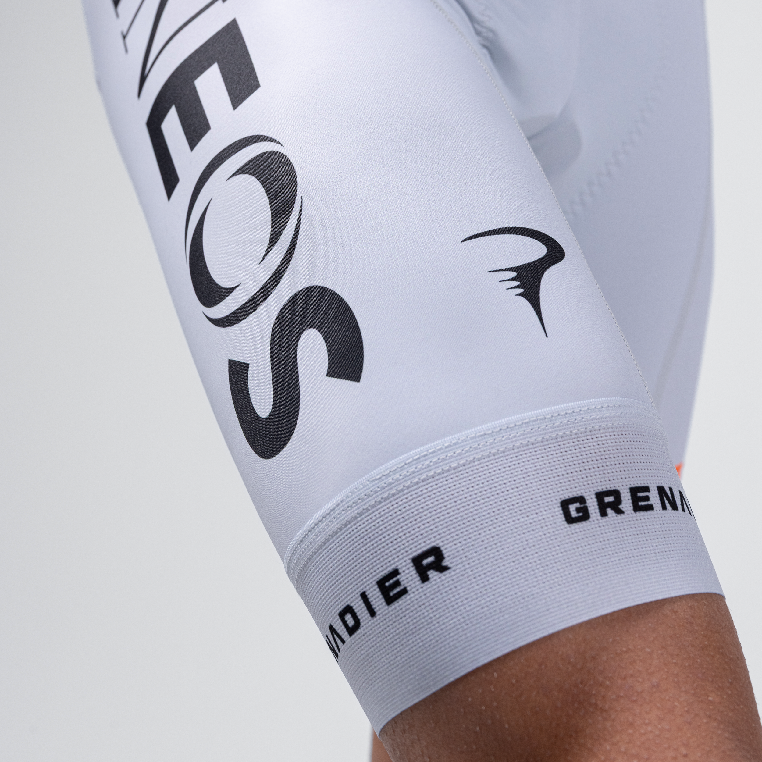 bib-short-limited-print-men-ineos-grenadiers-26-k10-07.png