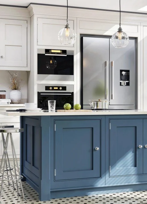 Modern kitchen delivered by wholesale logistics company