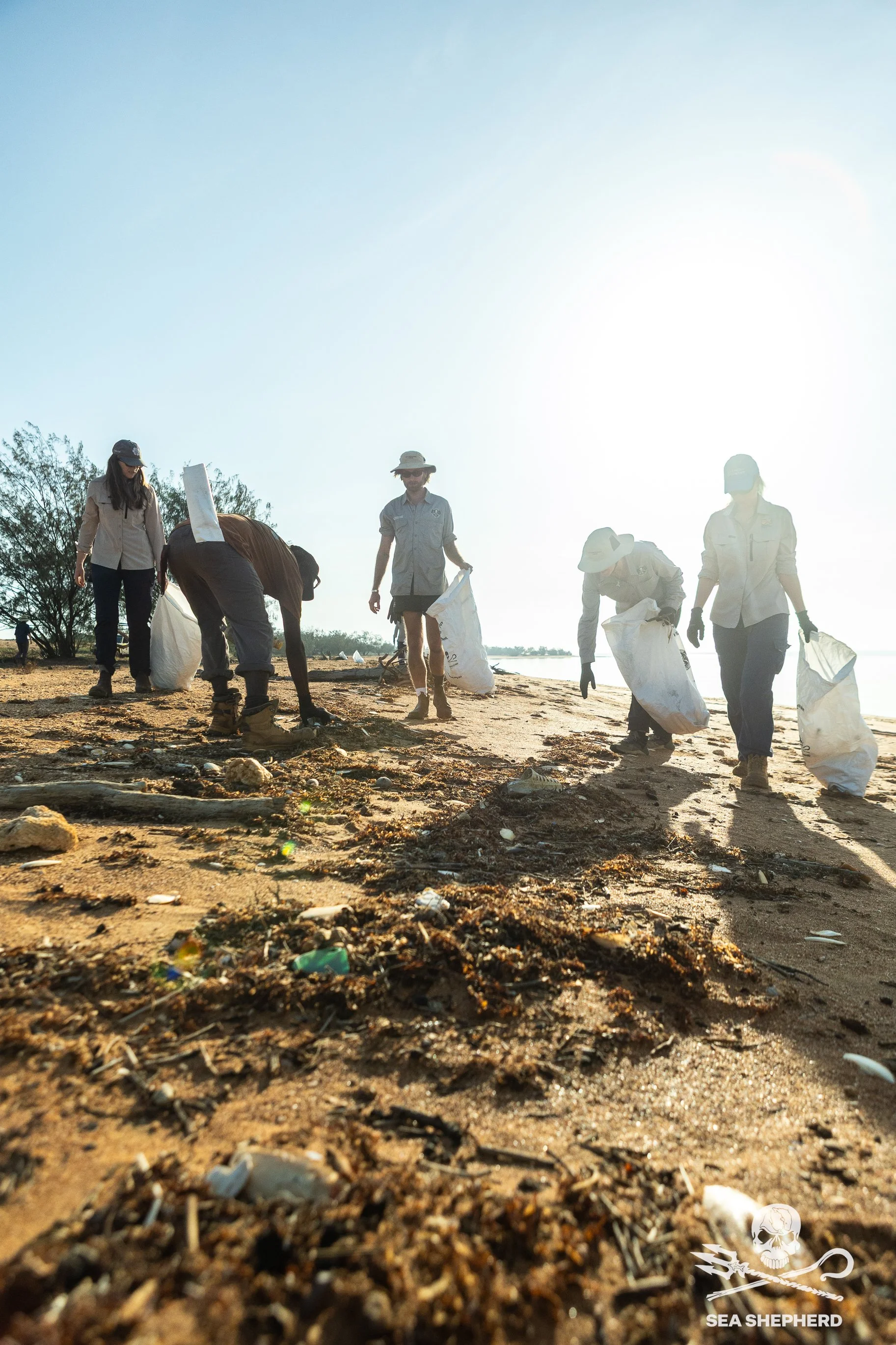 250911_MDC_HB_tide line trash_IMG_5218.jpg