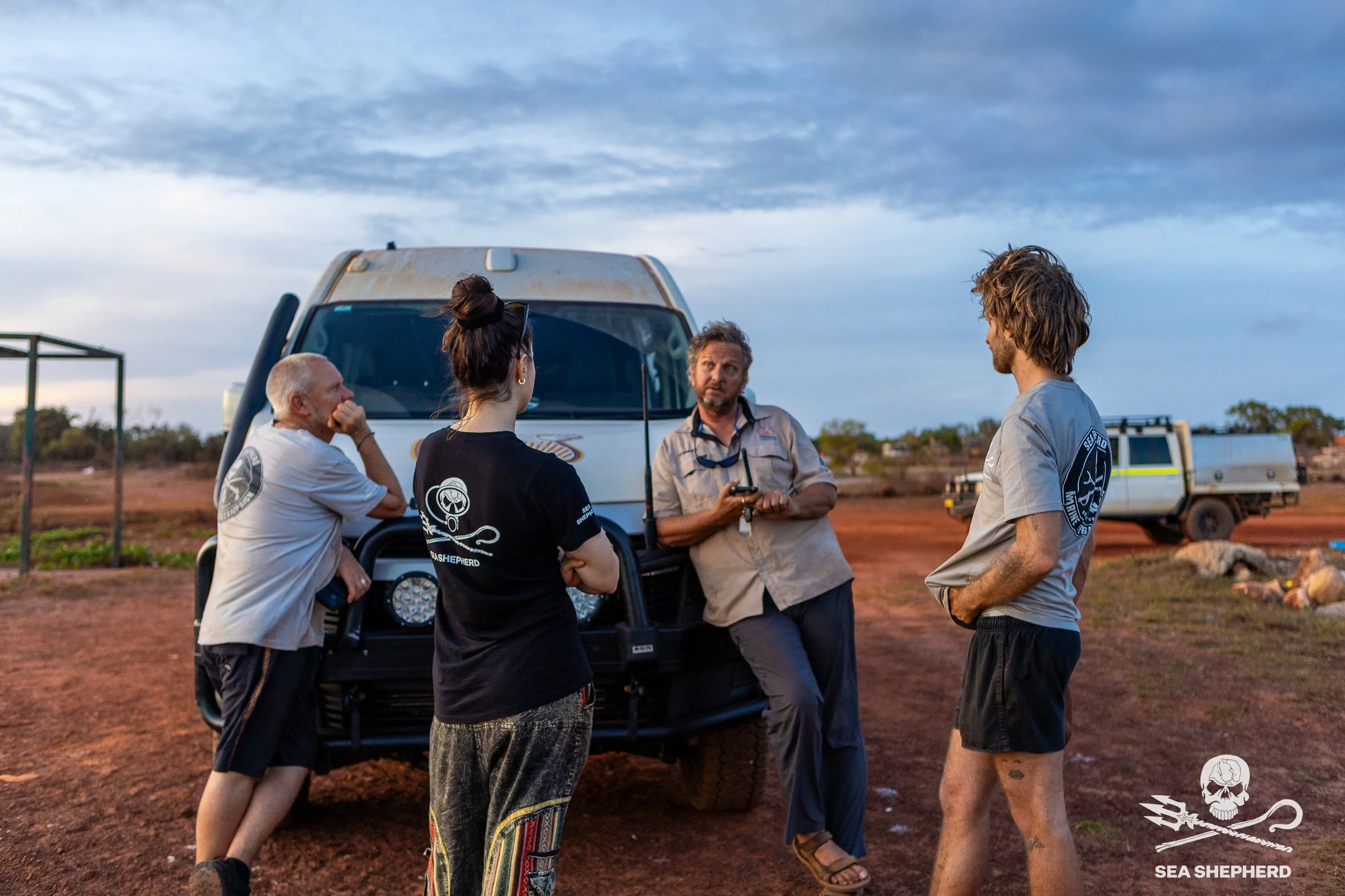 250908_MDC_HB_Watching bats at Numbulwar boat launchIMG_3624.jpg