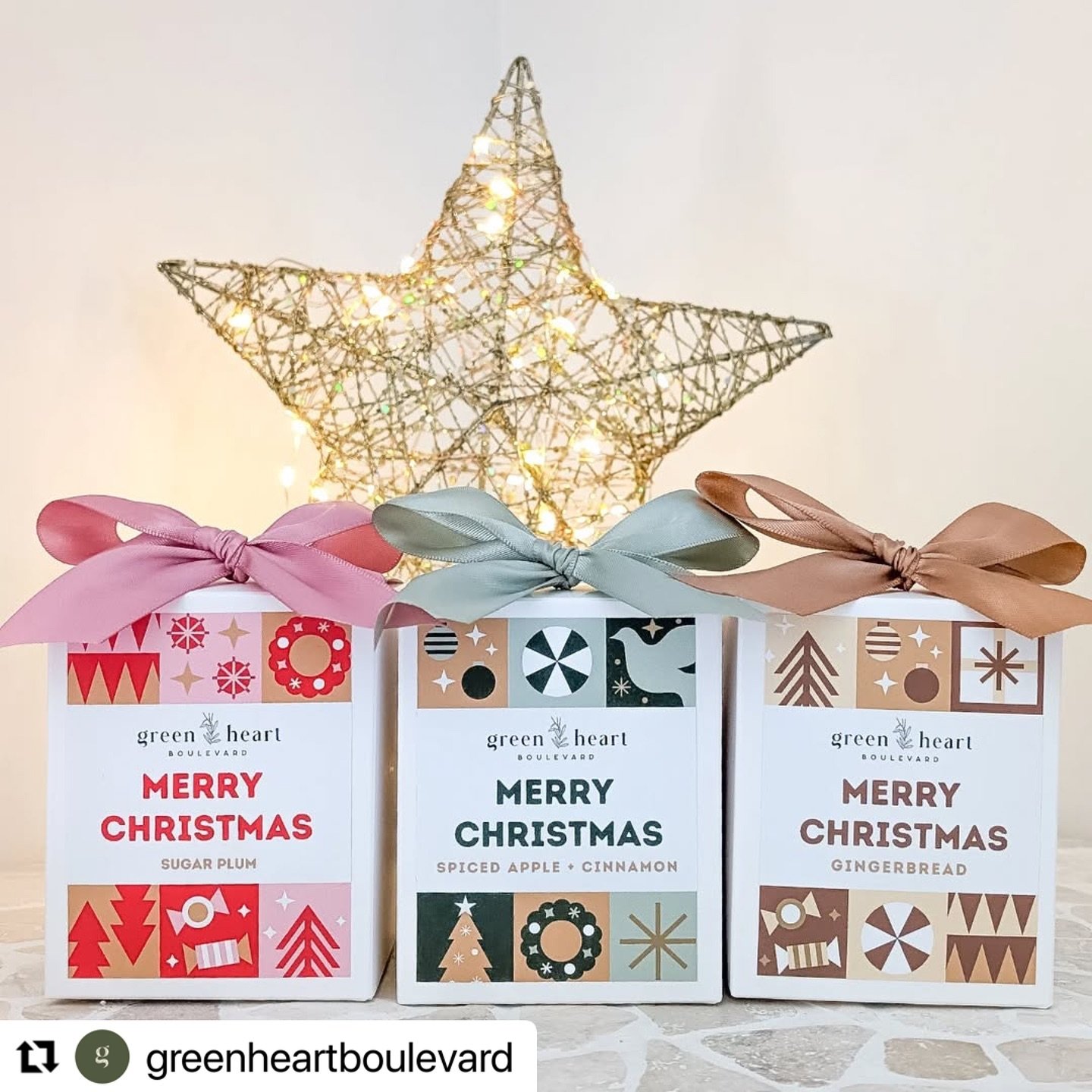 What smells remind you of Xmas?  @greenheartboulevard has the  perfected the Christmas scents!
#madeonthegoldcoast ☀️
・・・
Our Christmas candles are available now on our Etsy store. 

☃️ Sugar Plum
🎅 Spiced Apple
🍪 Gingerbread 

Get in quick, as our