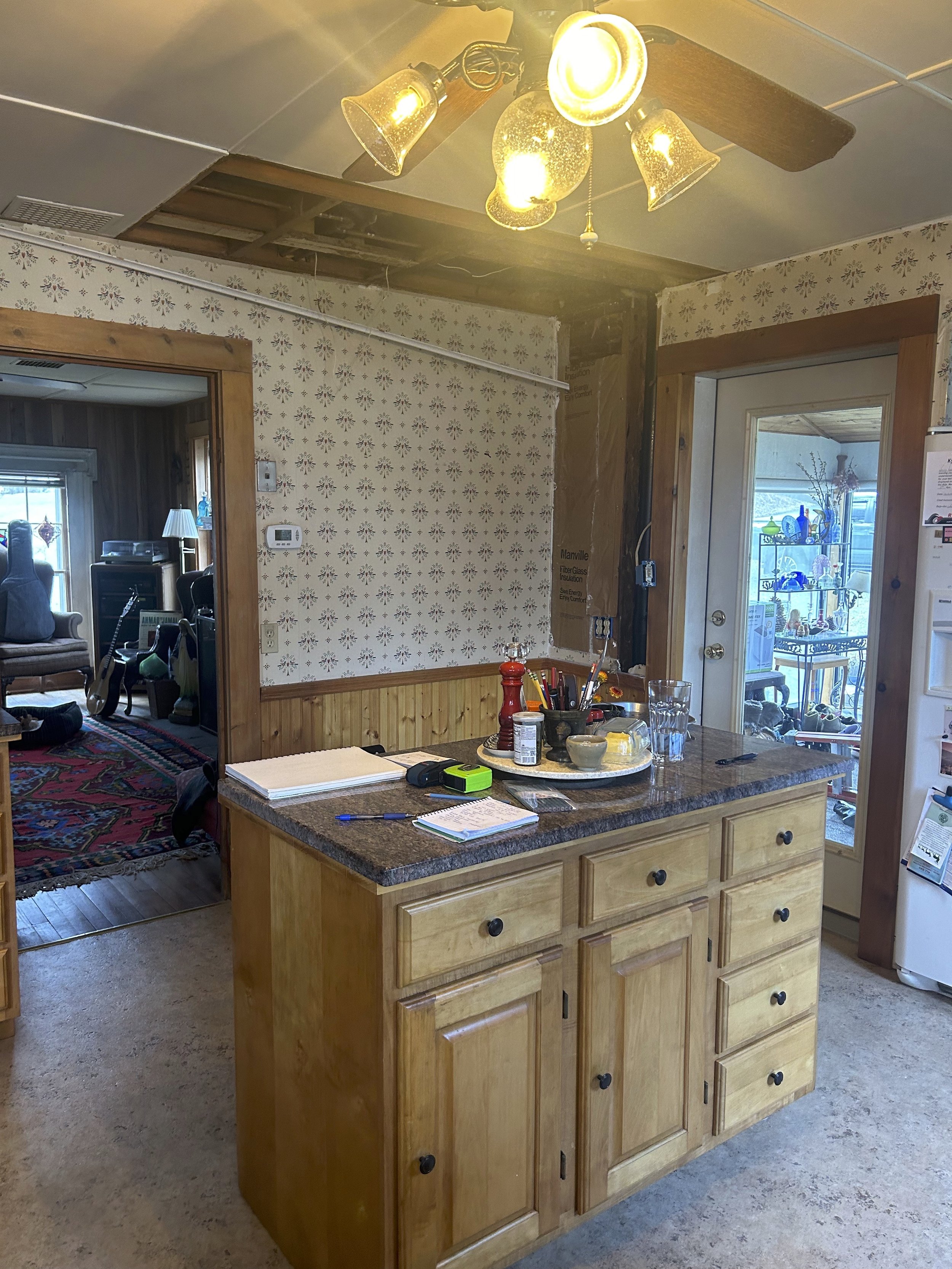 5.1 Pantry Before.jpg
