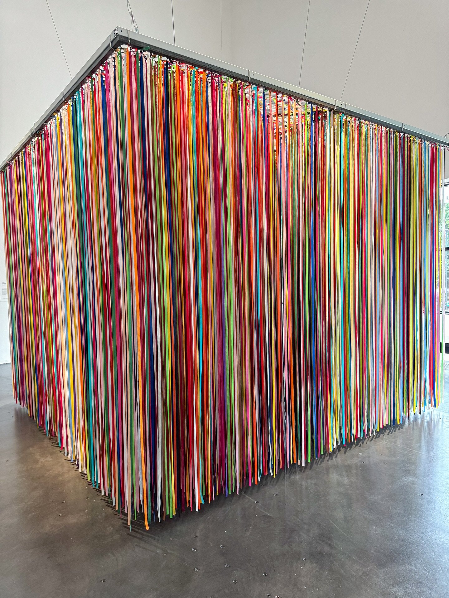 @kiasmamuseum “Kivi, paperi, sakset” -kokoelmanäyttely (14.2.2025–18.1.2026)
