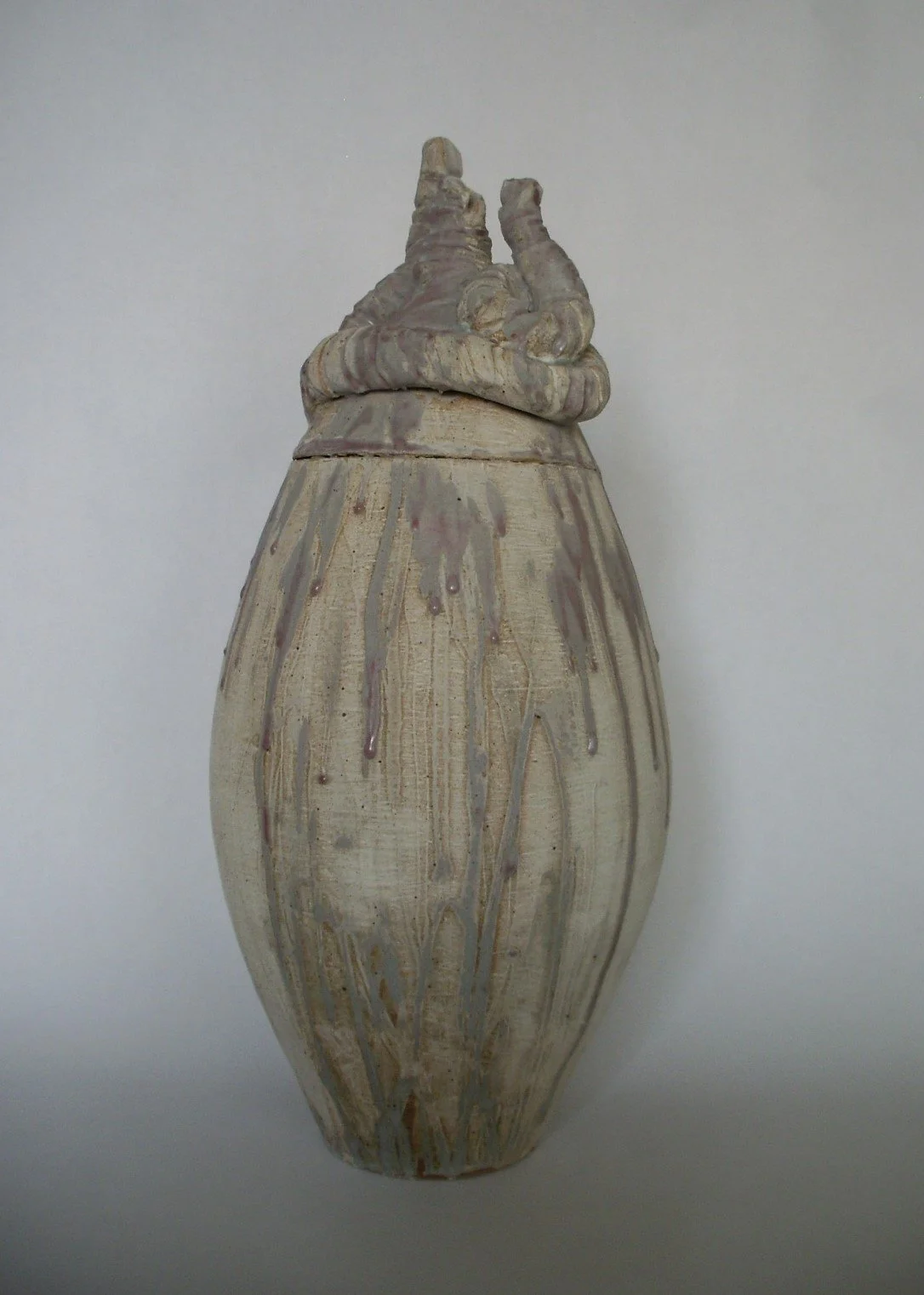 17. Felipe: por tu suelta carcajada de caballo bajo las ramas del aire. 2022. High-fire stoneware with glaze. 15 x 7 x 7 inch. (38 x 17.78 x 17.78 cm)