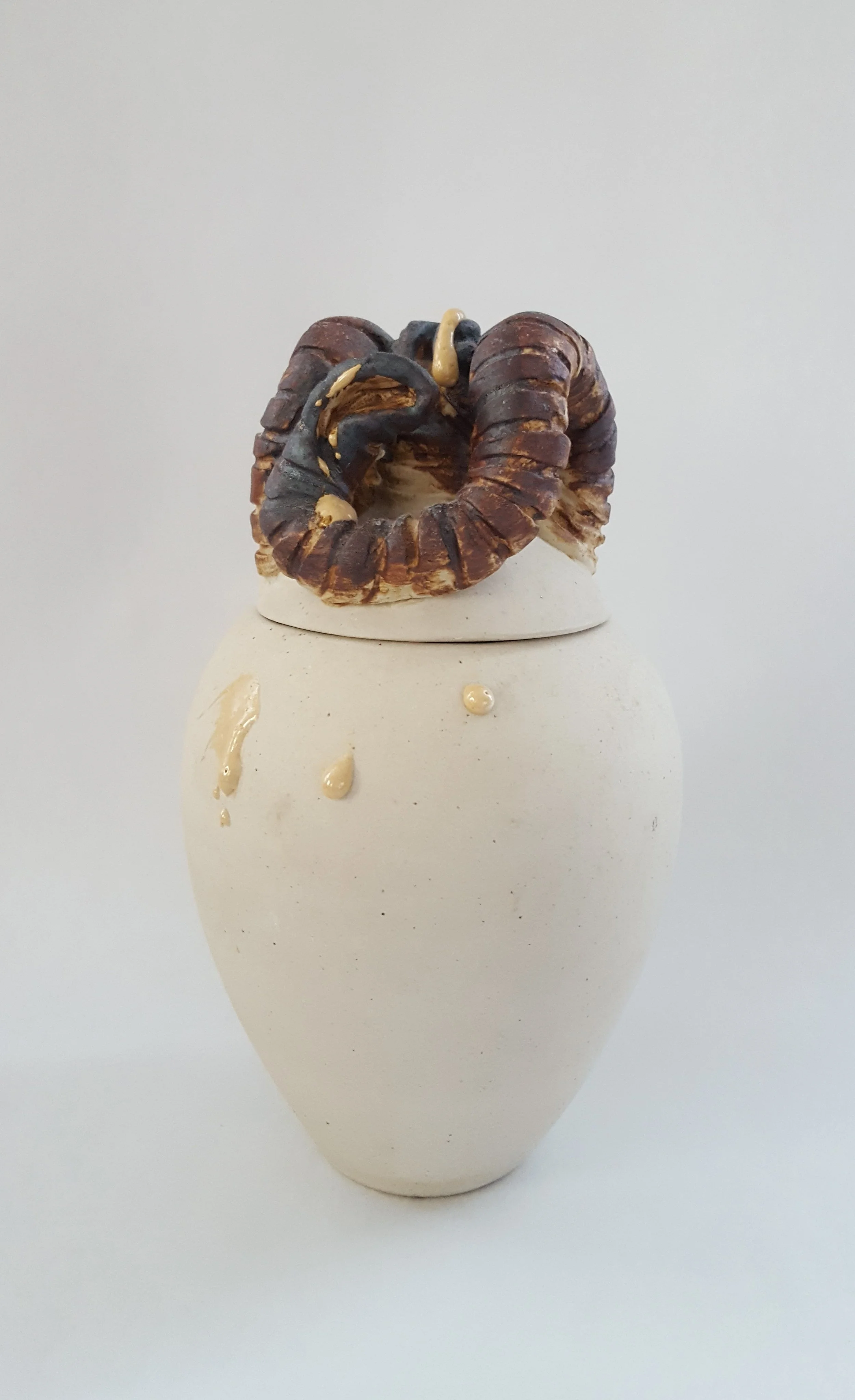 7. Bernardo por tu sueño de leche tibia y tu vigilia de tortuga. 2014. High-fire stoneware with glaze. 2014 8 x 4.5 x 4.5 inch (20.32 x 11.43 x 11.43 cm)