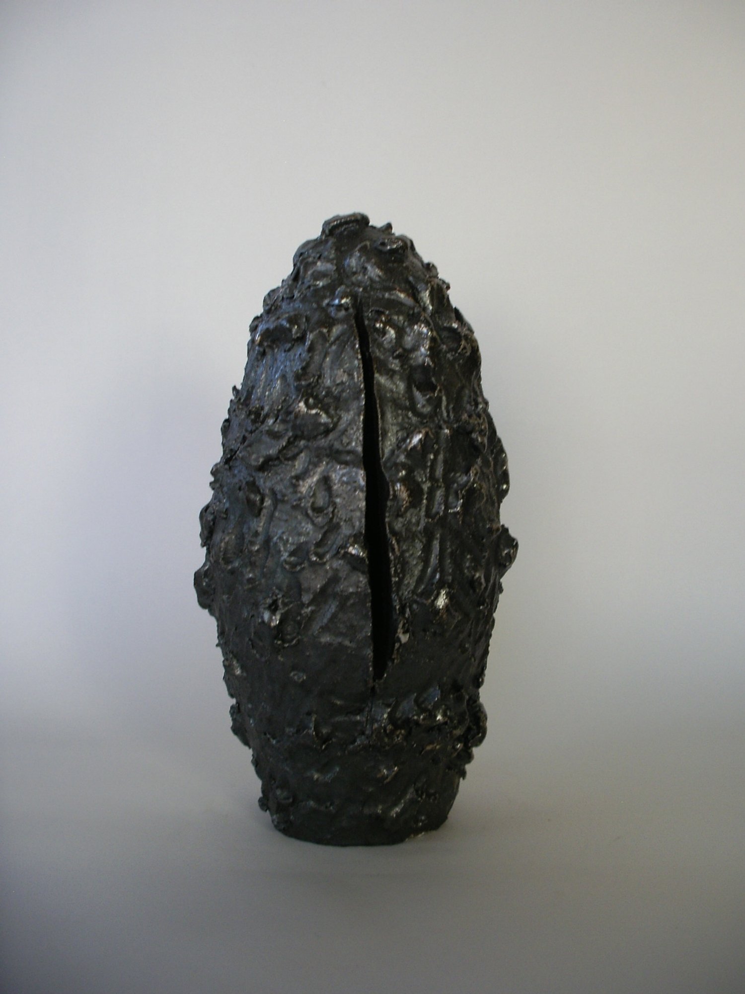 30. José Luis por tu respiración de tigre adivino, tigre que silba en la noche. 2024. High-fire stoneware with glaze. 10.25 x 5.5 x 5.5 inch. (26 x 14 x 14 cm)