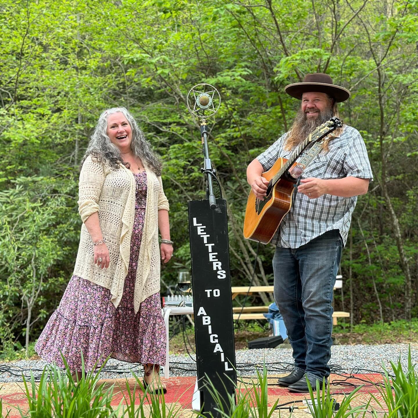🎶🎼🎵 We have loved the return of LIVE MUSIC at Grey Hawk! Be sure to join us Saturday and Sunday for some amazing sets from Angela Easterling and Jadon Pace &amp; Meghan Woods. And we&rsquo;re open tonight until 9! #wncmusic #lakeluremusic #lakelur