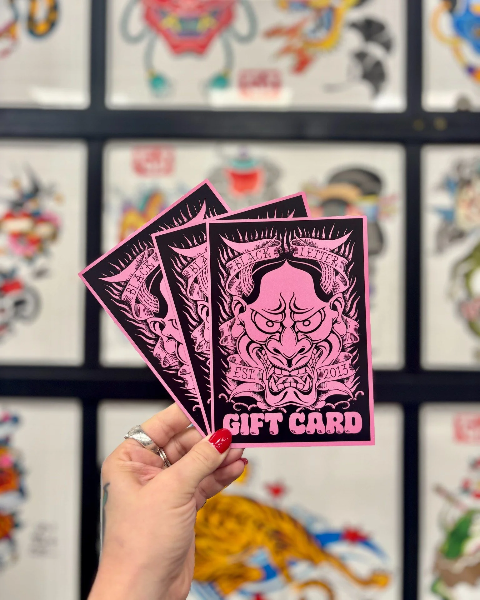 Struggling to think of gift ideas? Giving a tattoo gift voucher for Christmas is a thoughtful way to offer a lasting, personal present that lets the recipient choose exactly what they want!💝 You can purchase a gift voucher in the studio or on our we