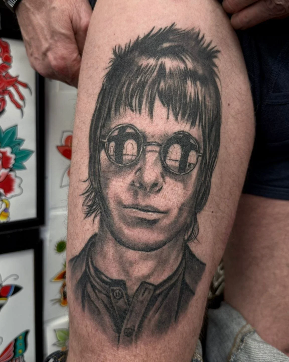 Calling all OASIS fans!🎸🎤

@the_beard_tattoo tattooed this Liam Gallagher portrait on our regular customer, Brian. The first image is healed and hairy, and the second image is fresh off the needle!🔥

If you'd like something similar, get in touch! 