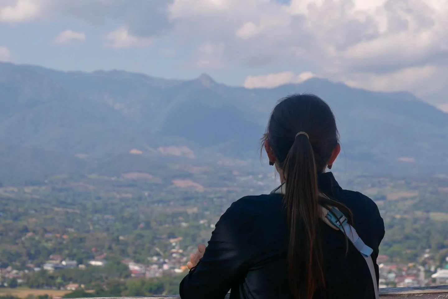 Nous avons pass&eacute; trois jours &agrave; Pai qui est une petite ville fortement appr&eacute;ci&eacute;e par les backpackers. 🎒

L&rsquo;emplacement est incroyable: au pied des montagnes. Les rizi&egrave;res sont nombreuses, une rivi&egrave;re co