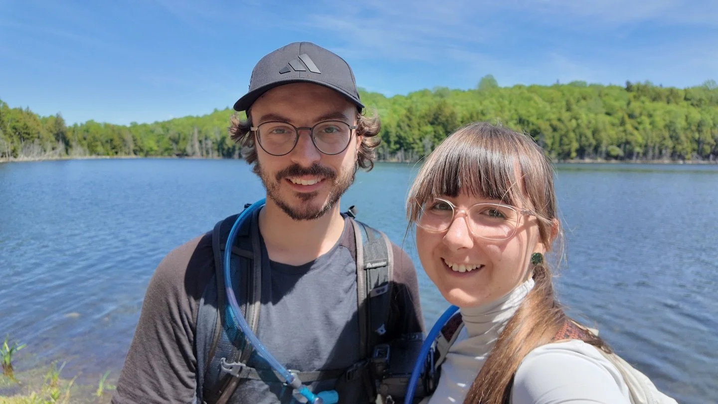 Pour poursuivre la marche-don de la Soci&eacute;t&eacute; canadienne du cancer, nous avons d&eacute;cid&eacute; de nous rendre aux sentiers de Mandeville. 🚶&zwj;♂️

Petit village situ&eacute; dans Lanaudi&egrave;re, les sentiers du lac en c&oelig;ur