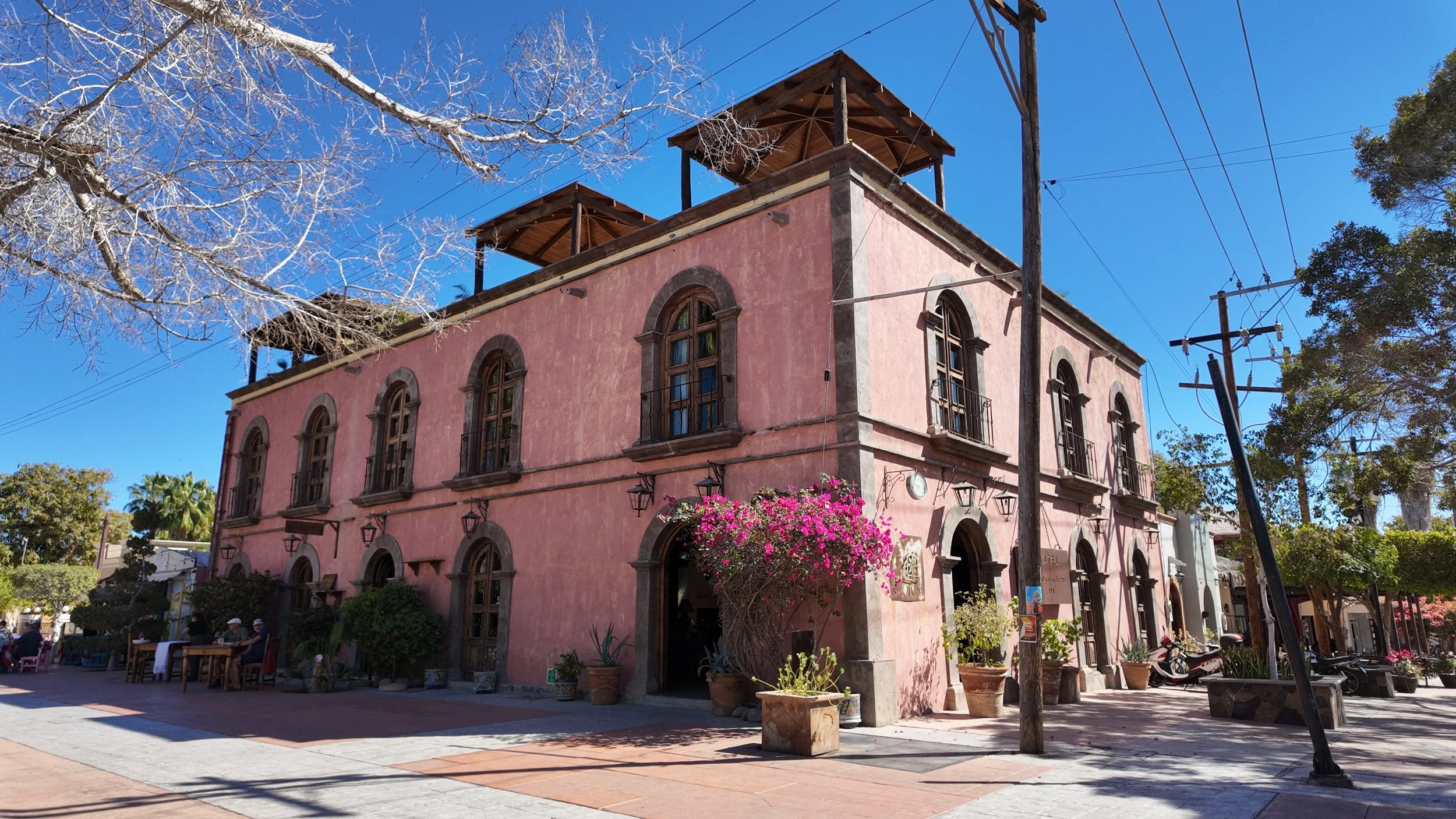 Magnifique bâtiment au centre-ville de Loreto