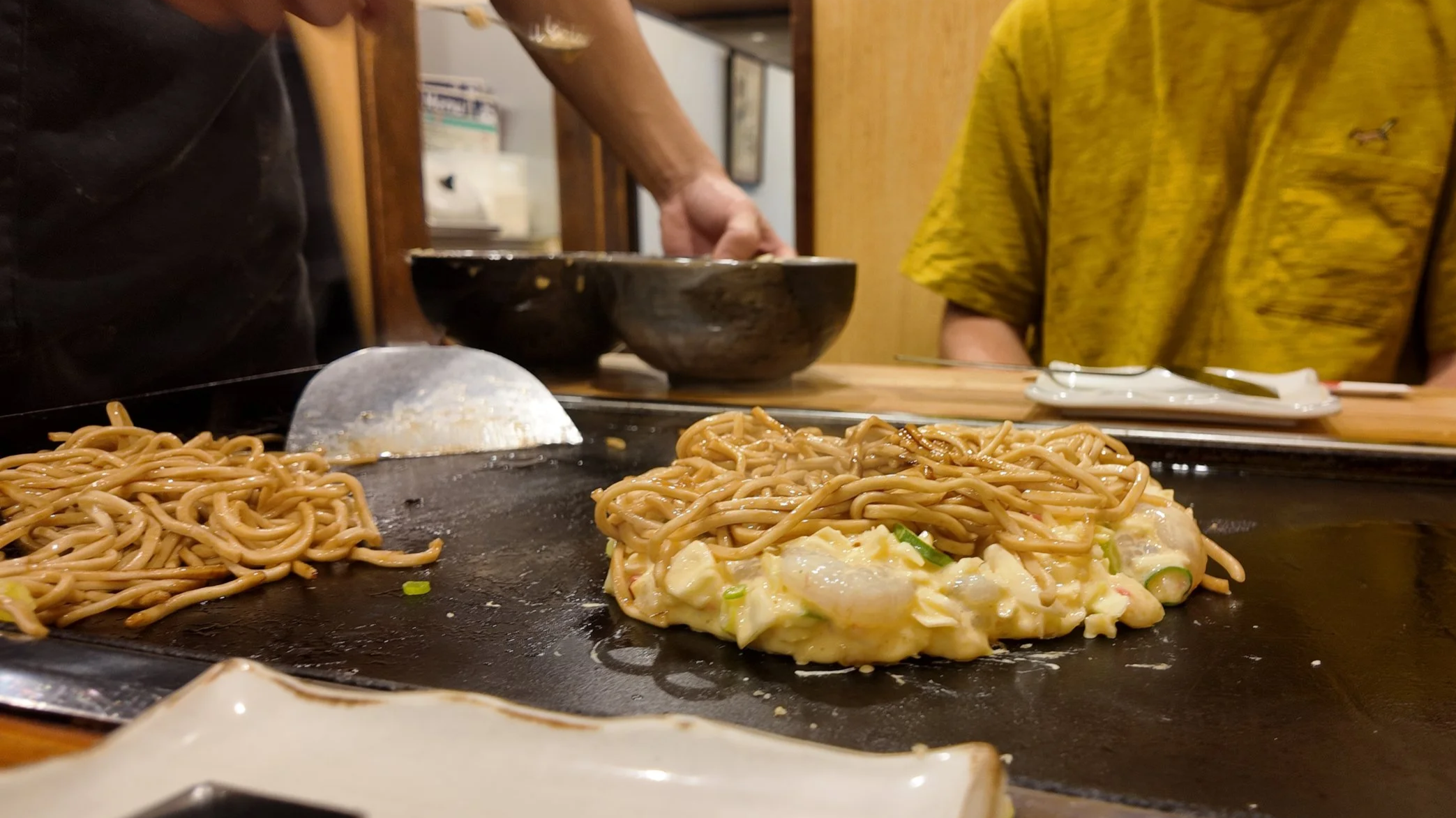 Okonomiyaki préparée directement à la table!