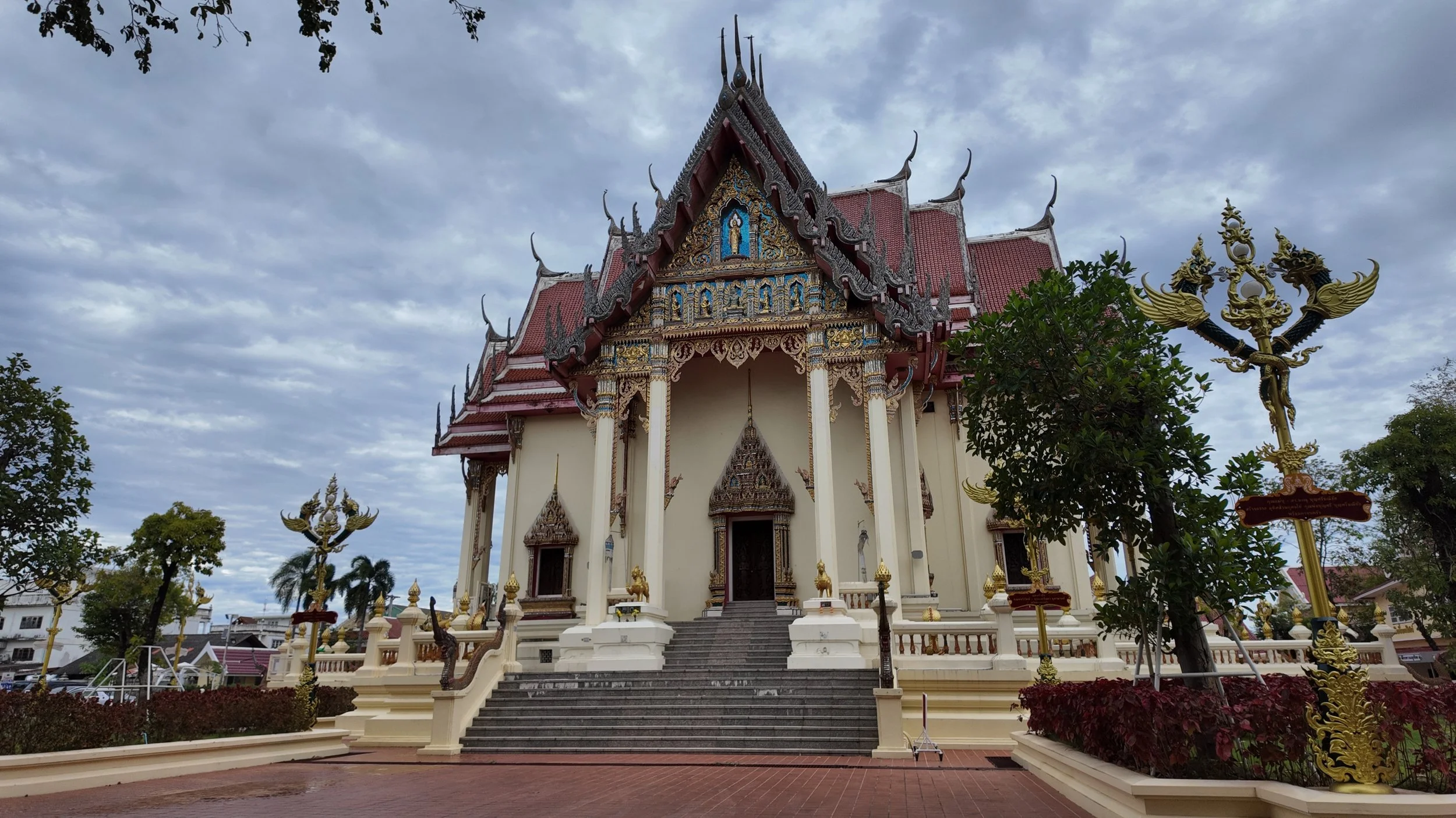 Le Wat Pho Chai Phra Aram Luang