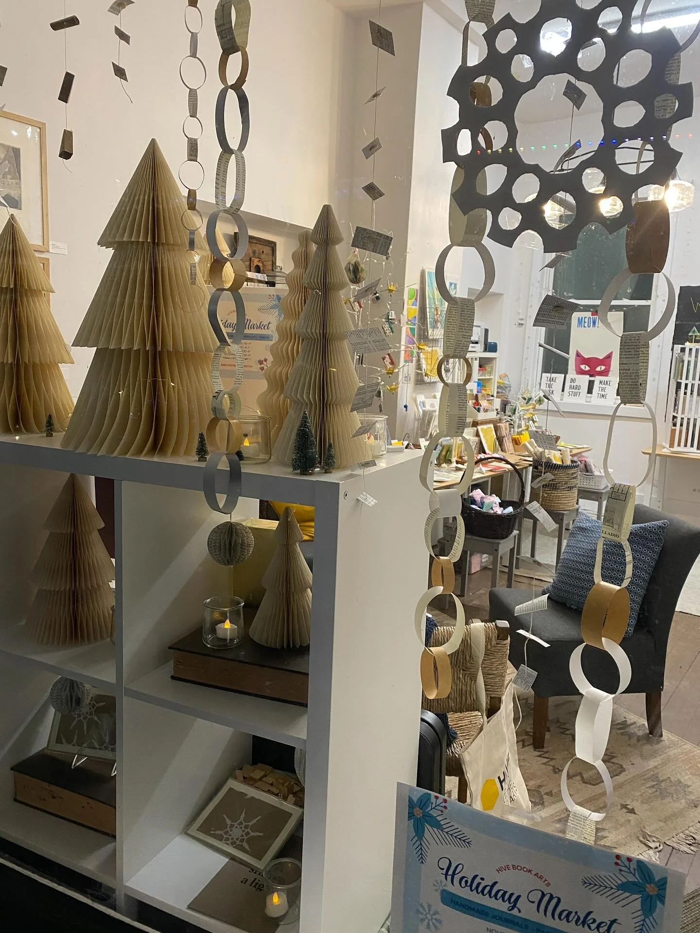 Come on out tonight for @maindempstermile Holiday Sip, Shop, and Sing!

Our Hive Holiday Market is open until 7 pm, and there&rsquo;s wine to sip, snacks to eat, and beautiful handmade books, prints, and ornaments to buy!

You might also glimpse a ca