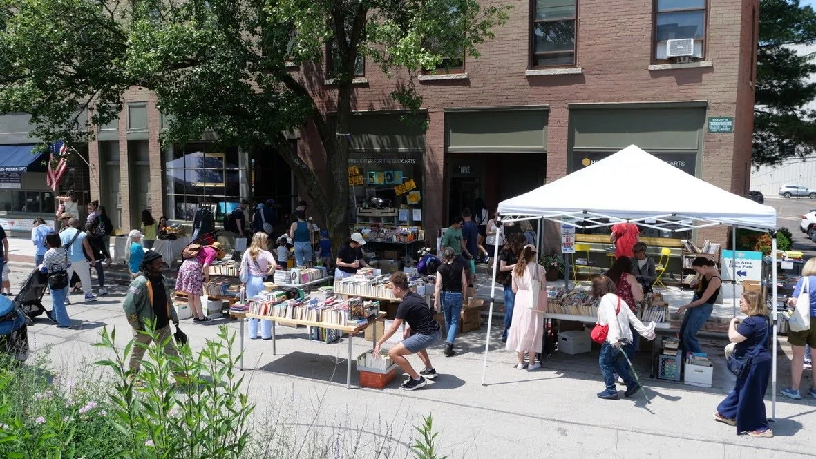 booksale4.jpeg