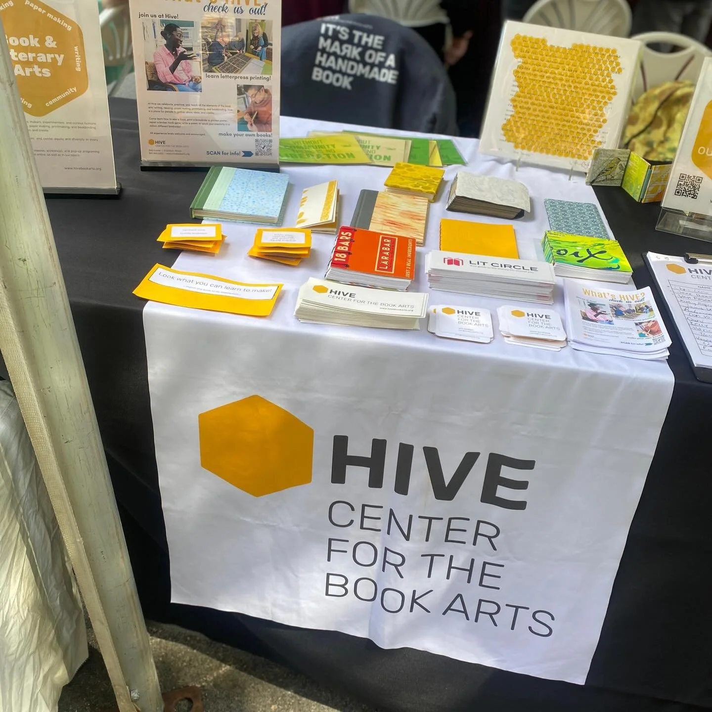 Hey, Hive friends!!

Cone on over to @printersrowfest today!! 

We&rsquo;re hanging out with our friends from @rhinopoetry and @storystudio_chicago and other awesome Chicagoland orgs at the Chicago Literary Hall of Fame tent (#CC) all day today!

It&