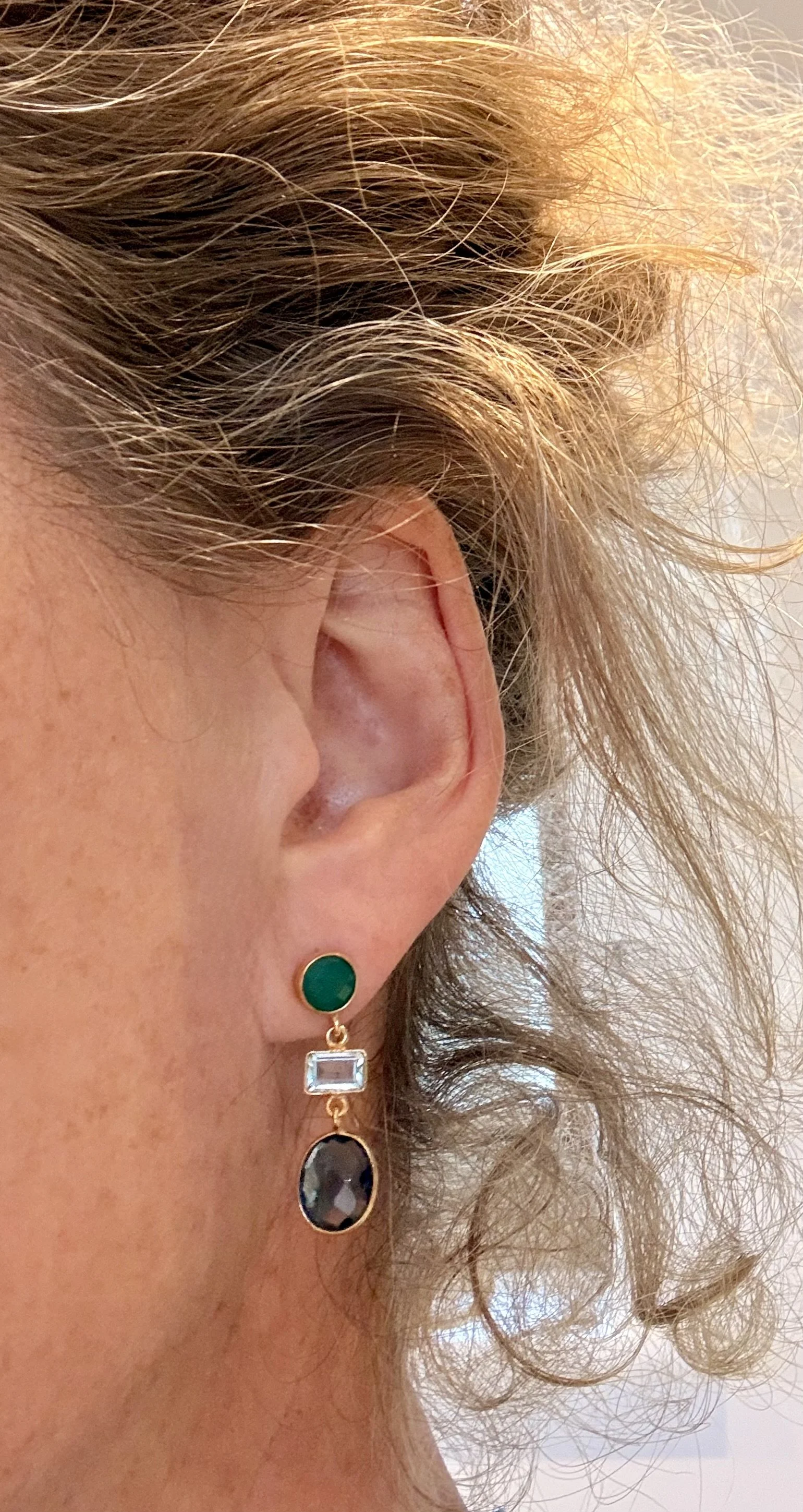 Quartz drop earrings