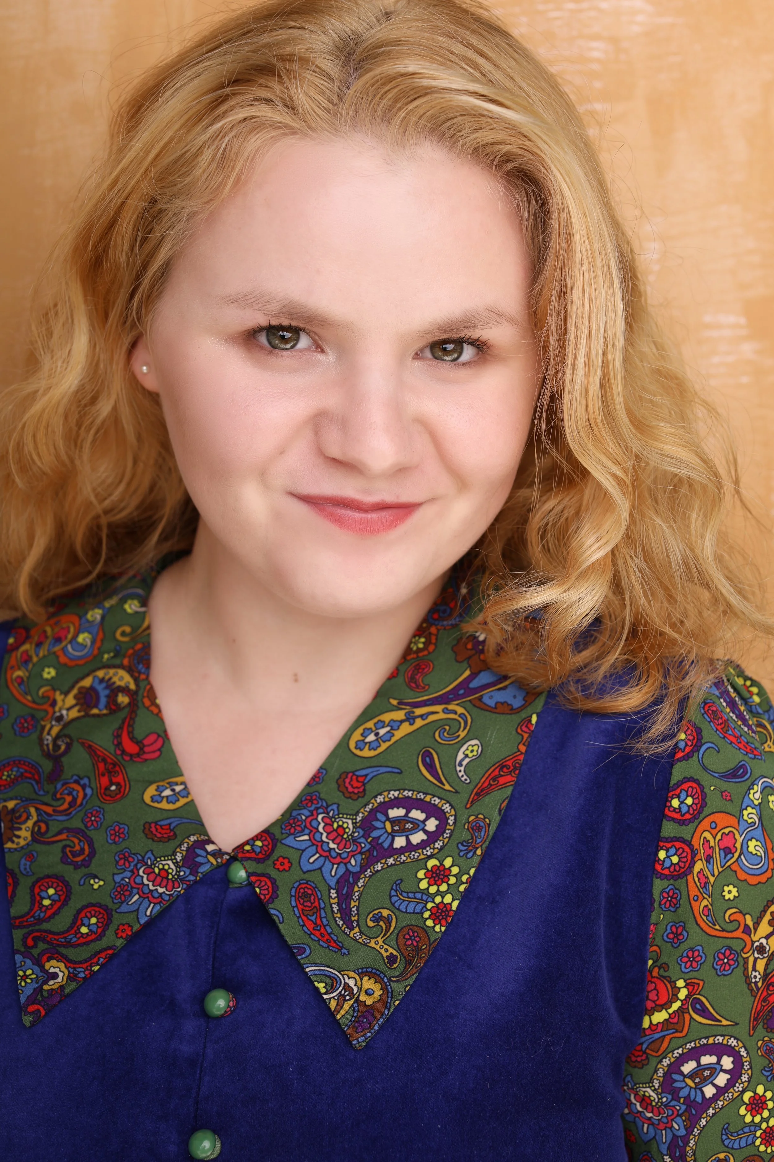 Meghan McGorry Headshot 4.jpg