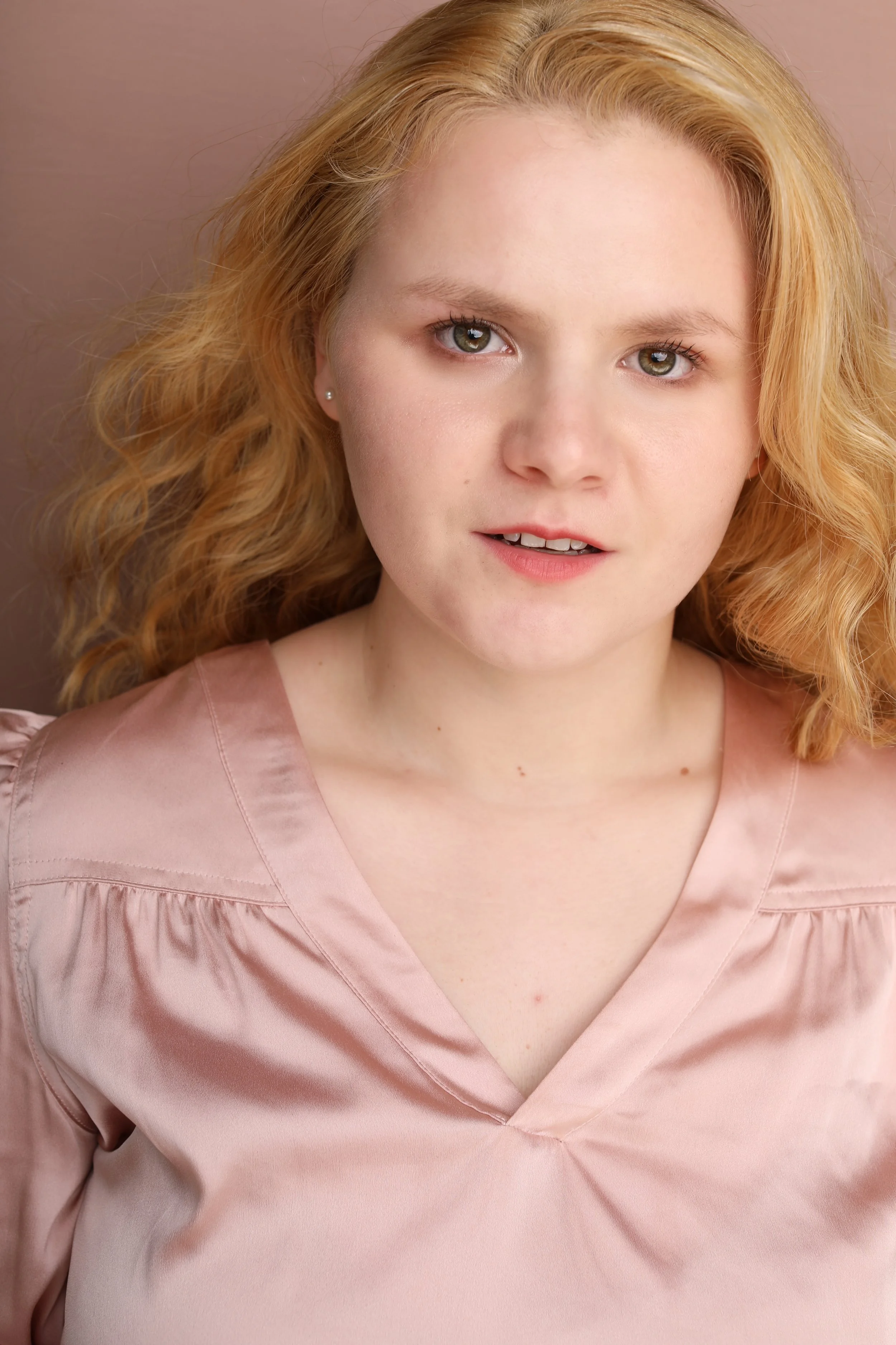 Meghan McGorry Headshot 20.jpg