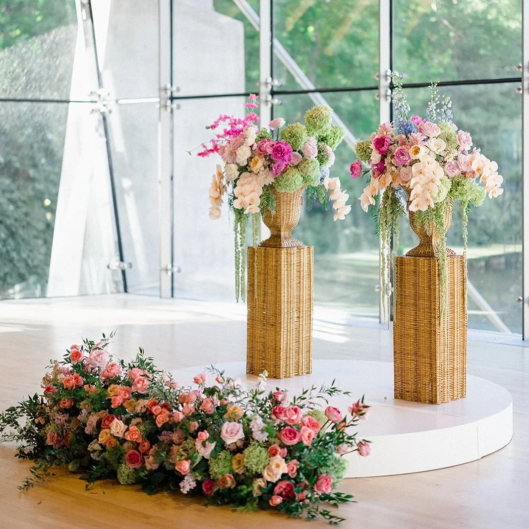 All of the moments from Molly + Andrew&rsquo;s ceremony that live rent free in my head ✨💭

Planning + Design: @stephaniebentonevents 
Photo + Video: @cameronandelizabeth 
Bride: @mollyfeigel 
Floral: @theflowerslinger 
Rentals: @alchemy_event_rental