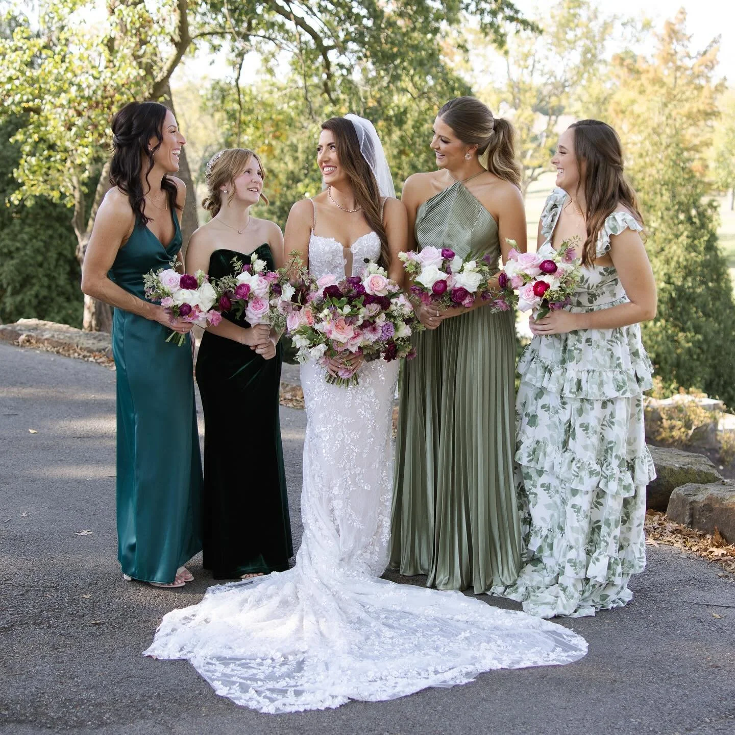 Cat + Brad! The coolest laid-back couple 😎
They wanted a beautiful outdoor October ceremony and reception at Pinnacle Country Club with their closest friends and family and that&rsquo;s just what we did. Truly the best day! 💜
//
Planning + Design: 