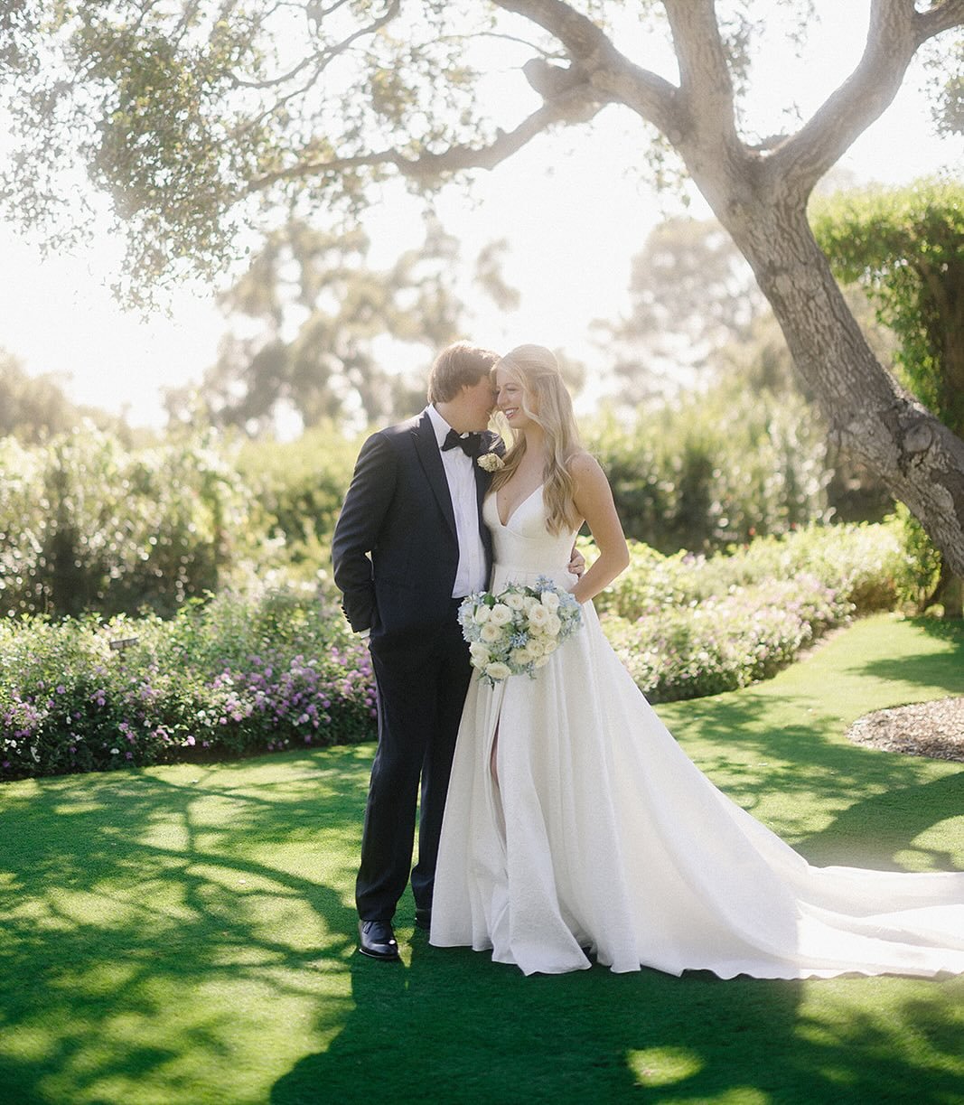 Always California dreaming of Summer + Hunter&rsquo;s wedding day ☀️🤍🥂
//
Planning + Design: @stephaniebentonevents 
Photography: @cameronandelizabeth 
Venue: @sanysidroranch 
Florist: @bright_floral 
Rentals: @theonicollection 
Rentals: @brighteve