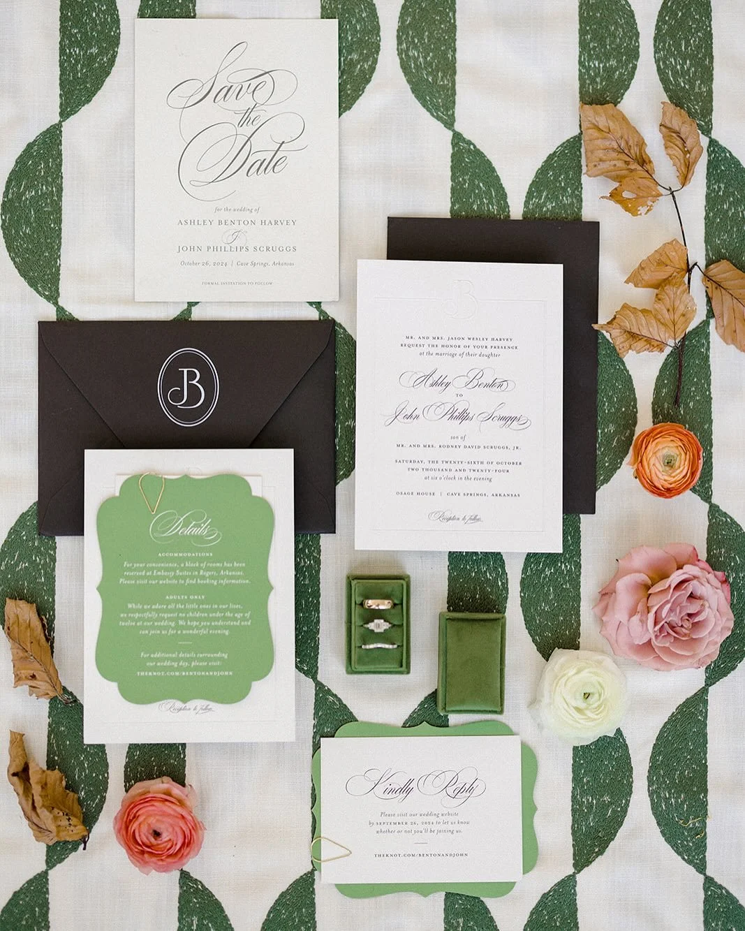 Benton + John sure know how to throw a party! When the mother of the bride has her own signature drink on the bar menu and you end the night with late night snacks from @wienerschnitzel - you know it was a good time! 😉 
//

Planning + Design: @steph