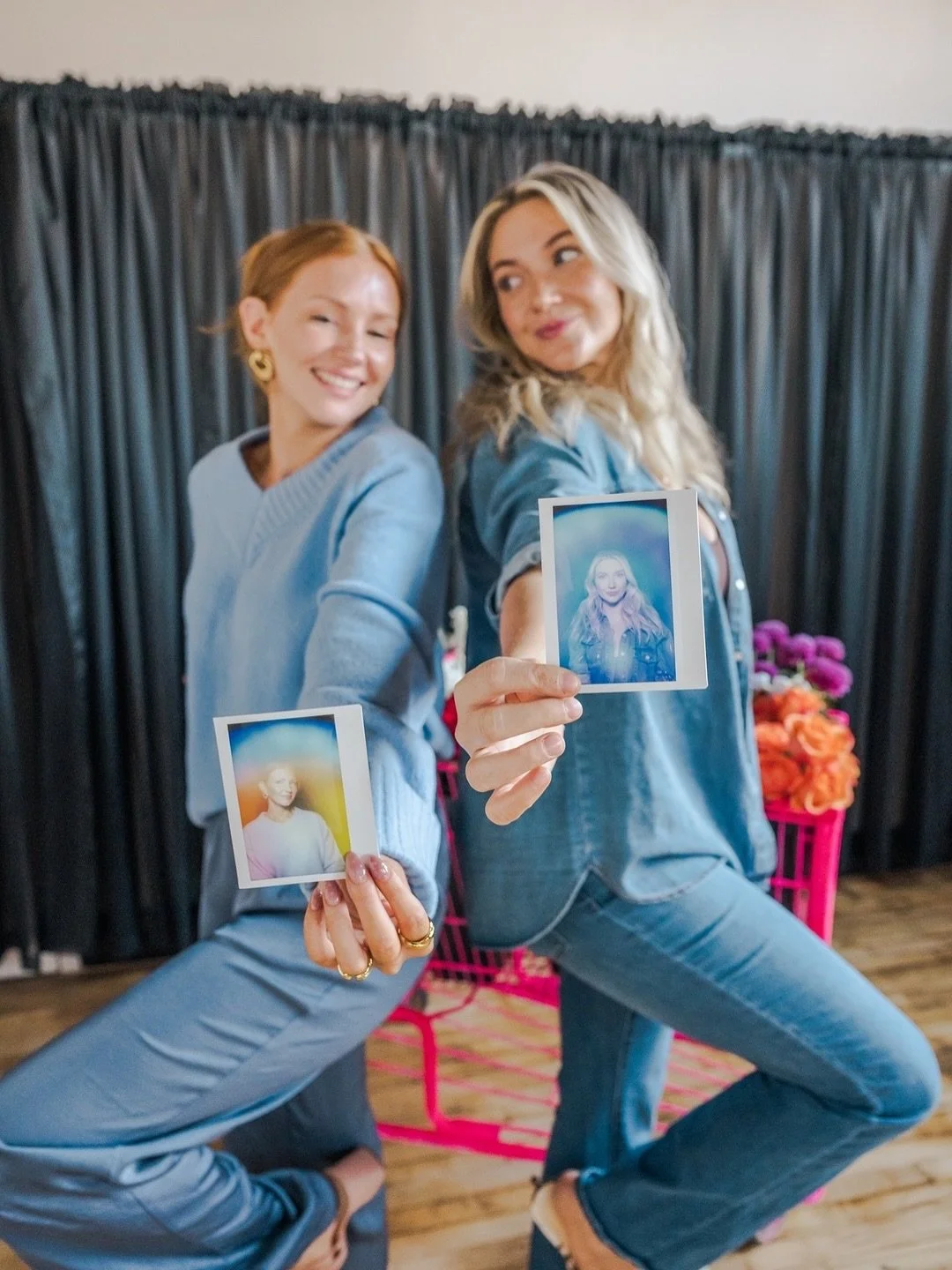 When the invite says good energy only ✨🌈✌️
⠀⠀⠀⠀⠀⠀⠀⠀⠀

🌈 Soulshine Aura. Aura Photography in Washington DC, Maryland, Virginia &amp; South Florida. Private parties, weddings, corporate events, pop-ups and more 🪩 Ready to get the aura party started?