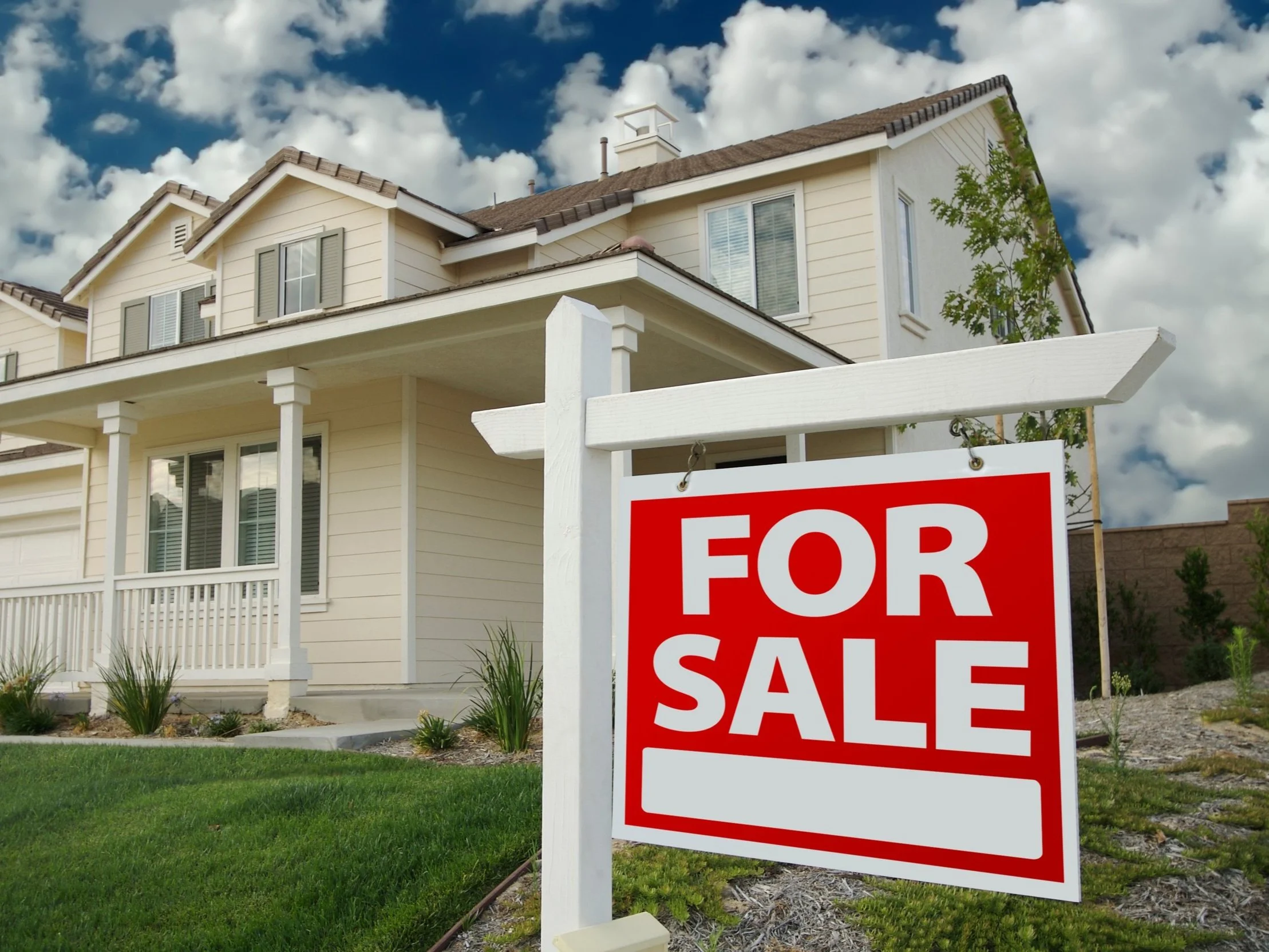 Checklist for Selling Your House This Spring