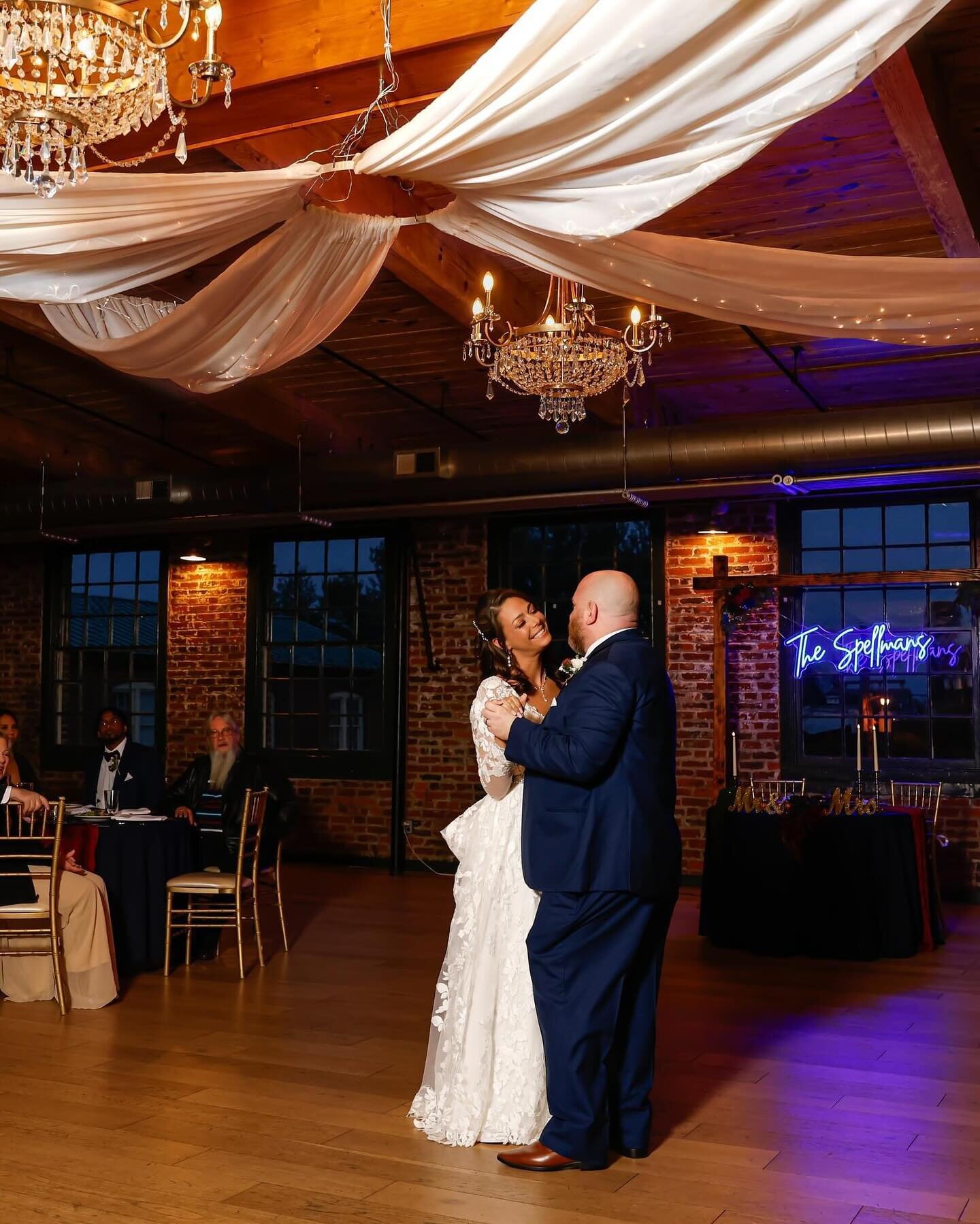 Congratulations Heather + Michael!! Such a beautiful wedding day full of so much love 🤍 &bull; 📷: @aprilrosephotography