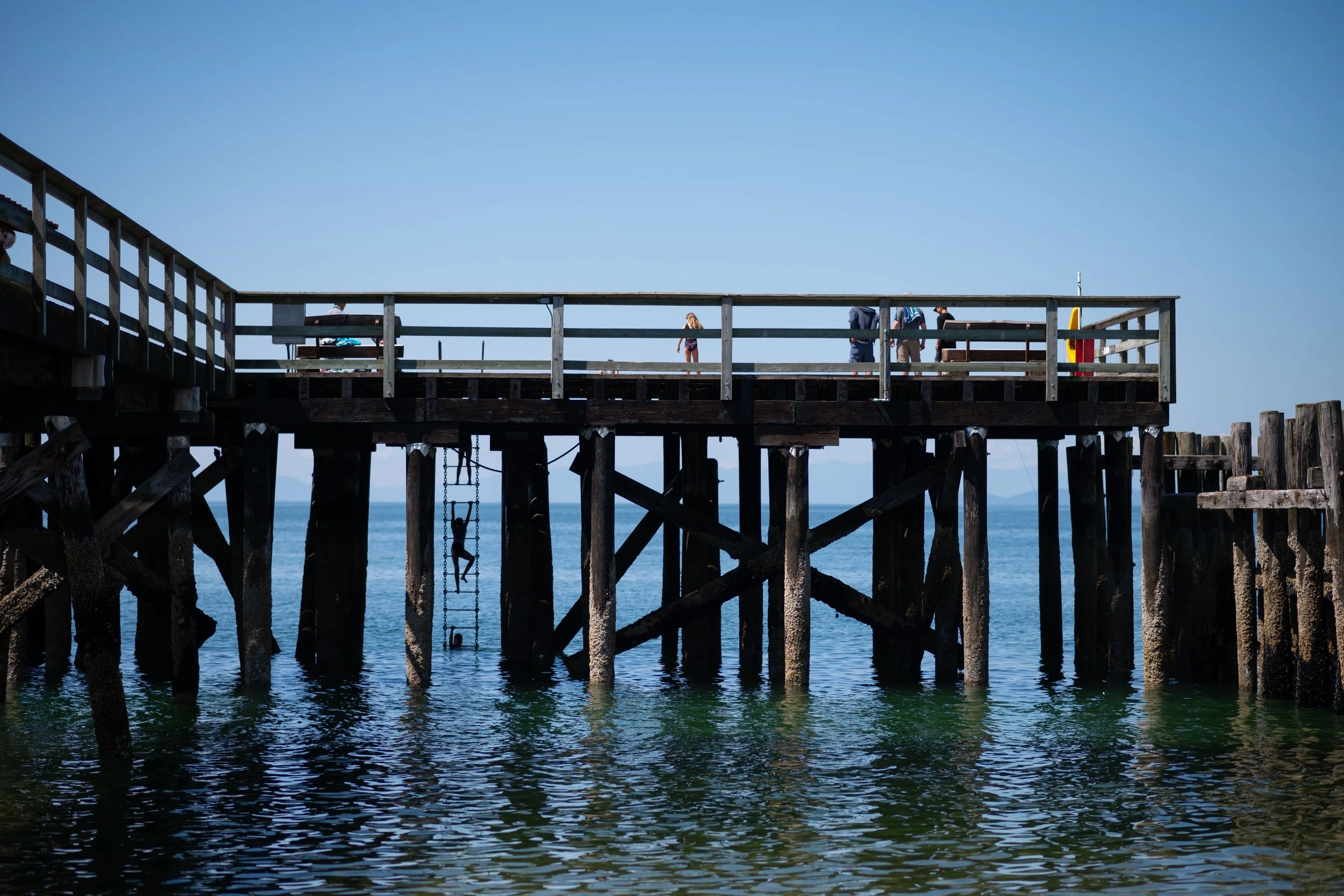 06-sunshine-coast-bc-pier-wooden-waterfront-summer.jpg