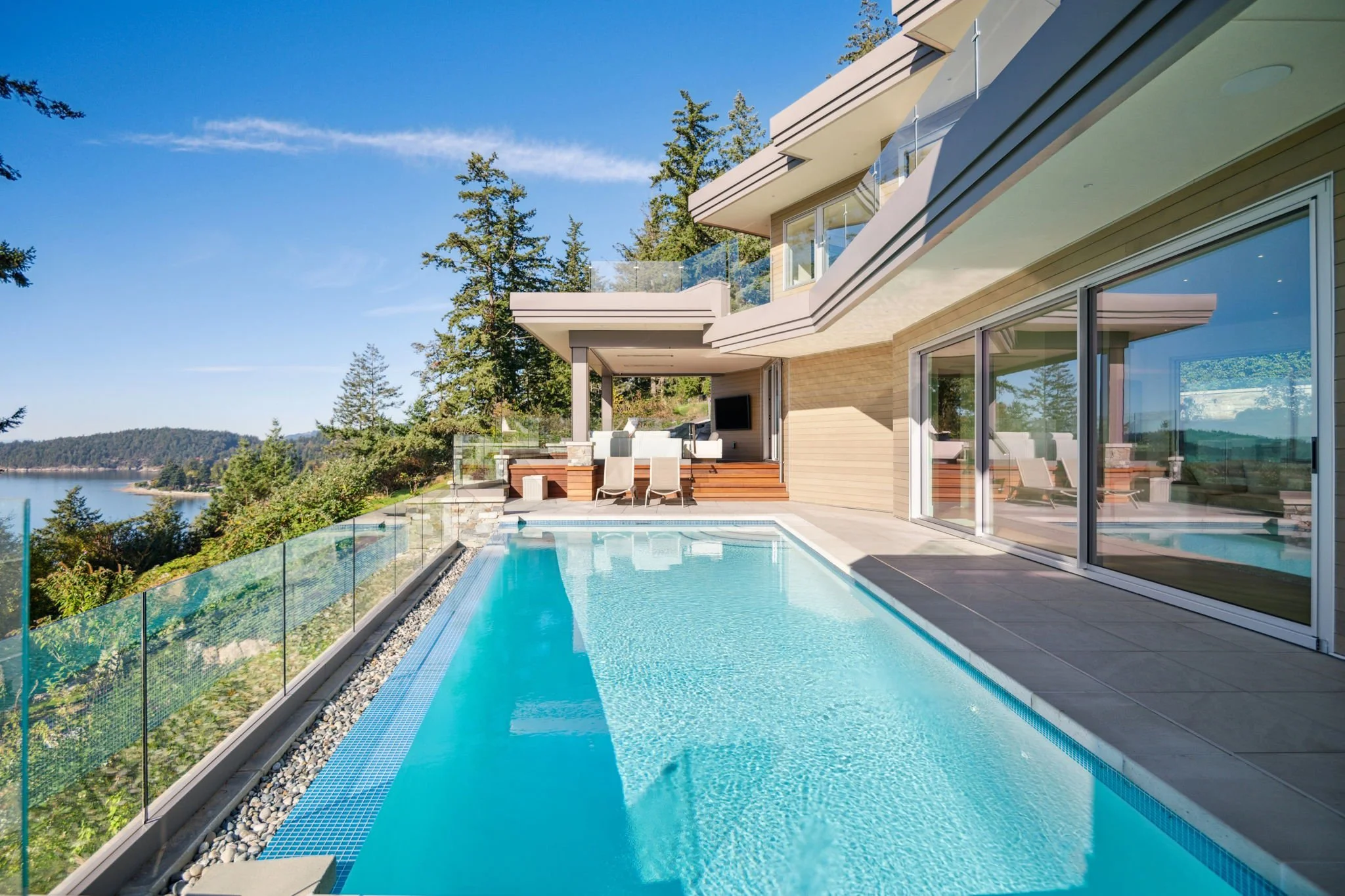west-vancouver-waterfront-estate-infinity-pool-ocean-view.jpg