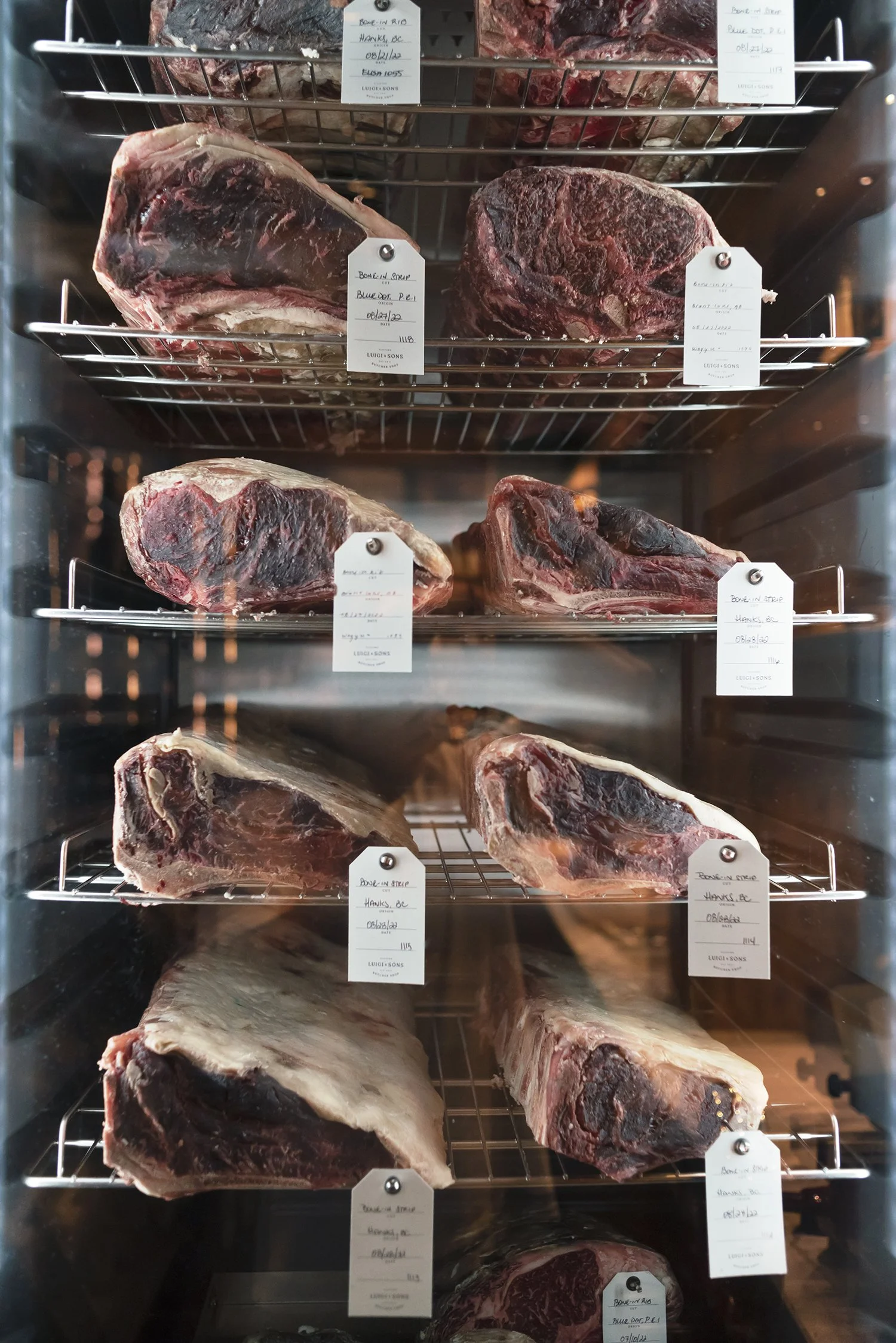 16-luigi-sons-dry-aged-beef-cabinet-close-up.jpg