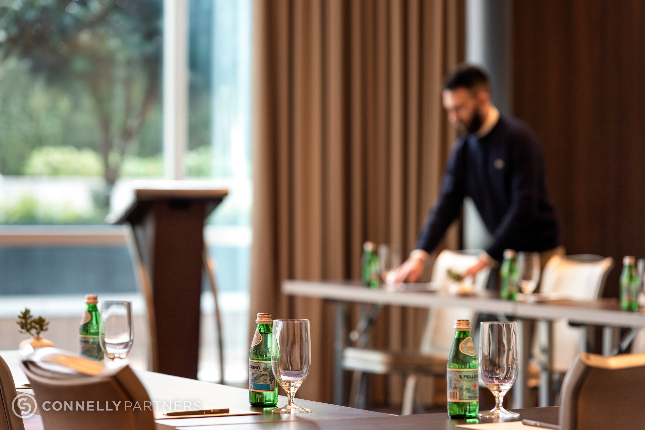 embassy-suites-vancouver-human-element-2.jpg