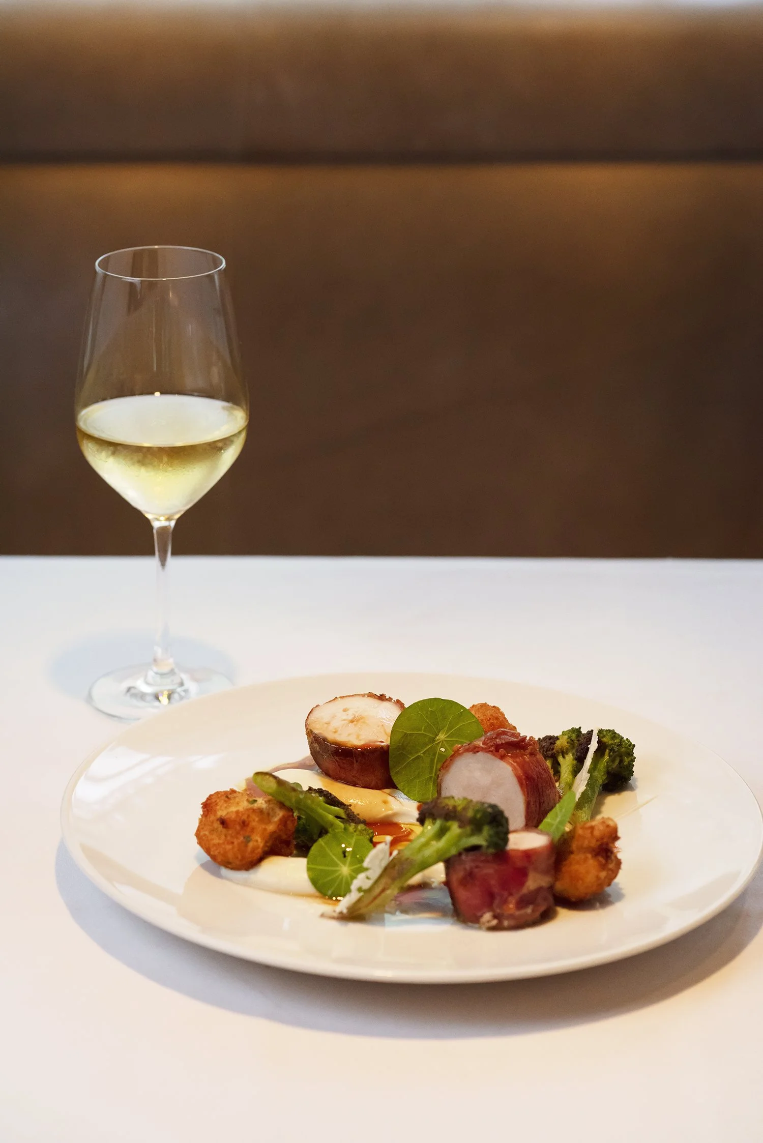06-fine-dining-bacon-wrapped-chicken-broccoli-white-wine.jpg