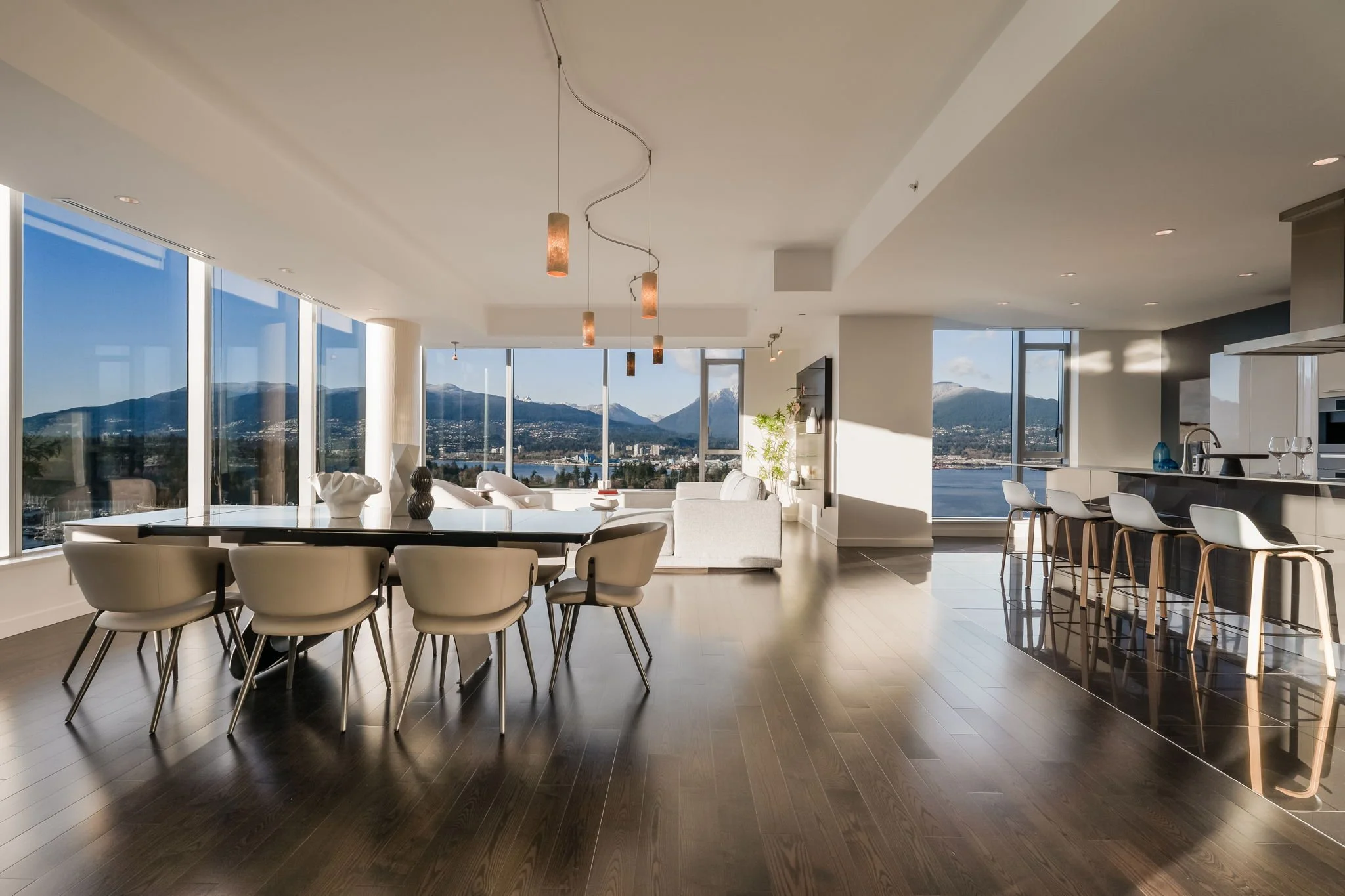 coal-harbour-haven-penthouse-living-room-panoramic-view.jpg
