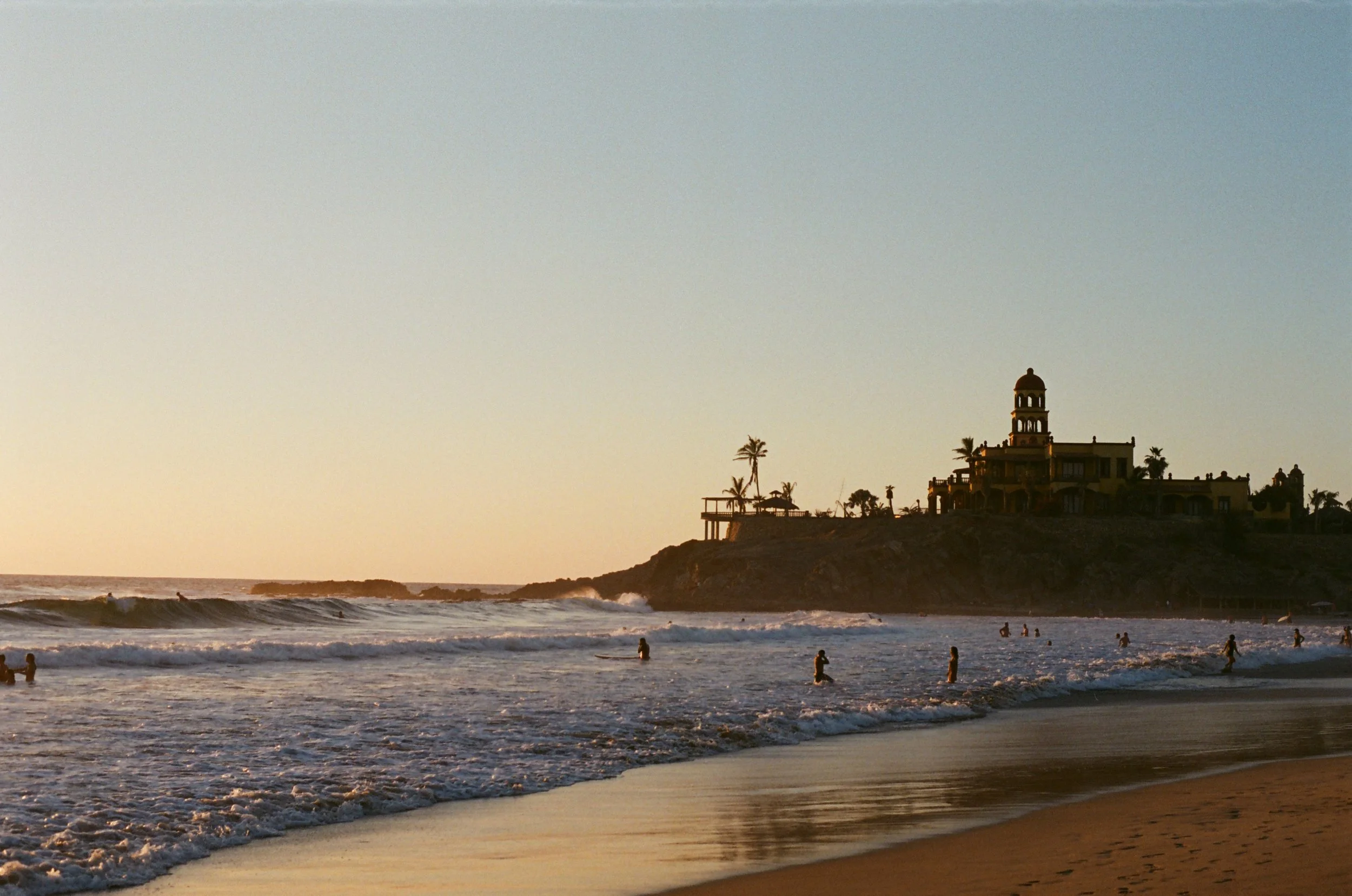 22-baja-cerritos-beach-lighthouse-golden-hour.jpg