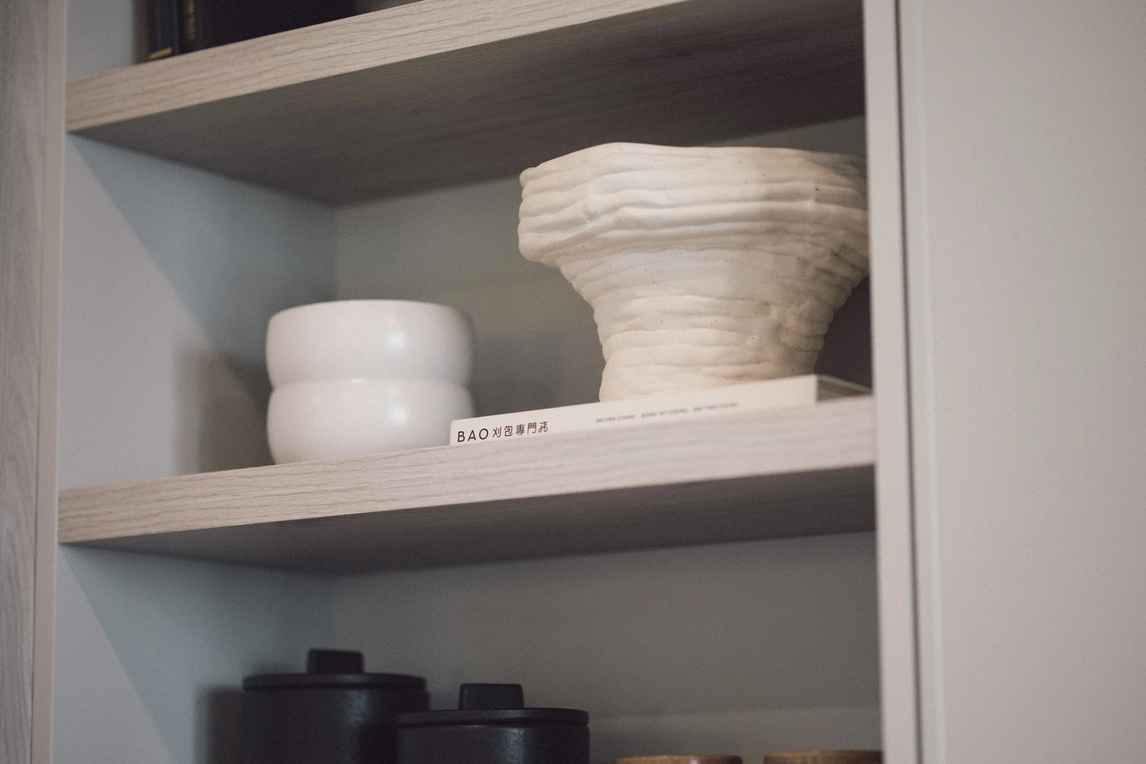 interior-design-shelf-ceramics-styling.jpg