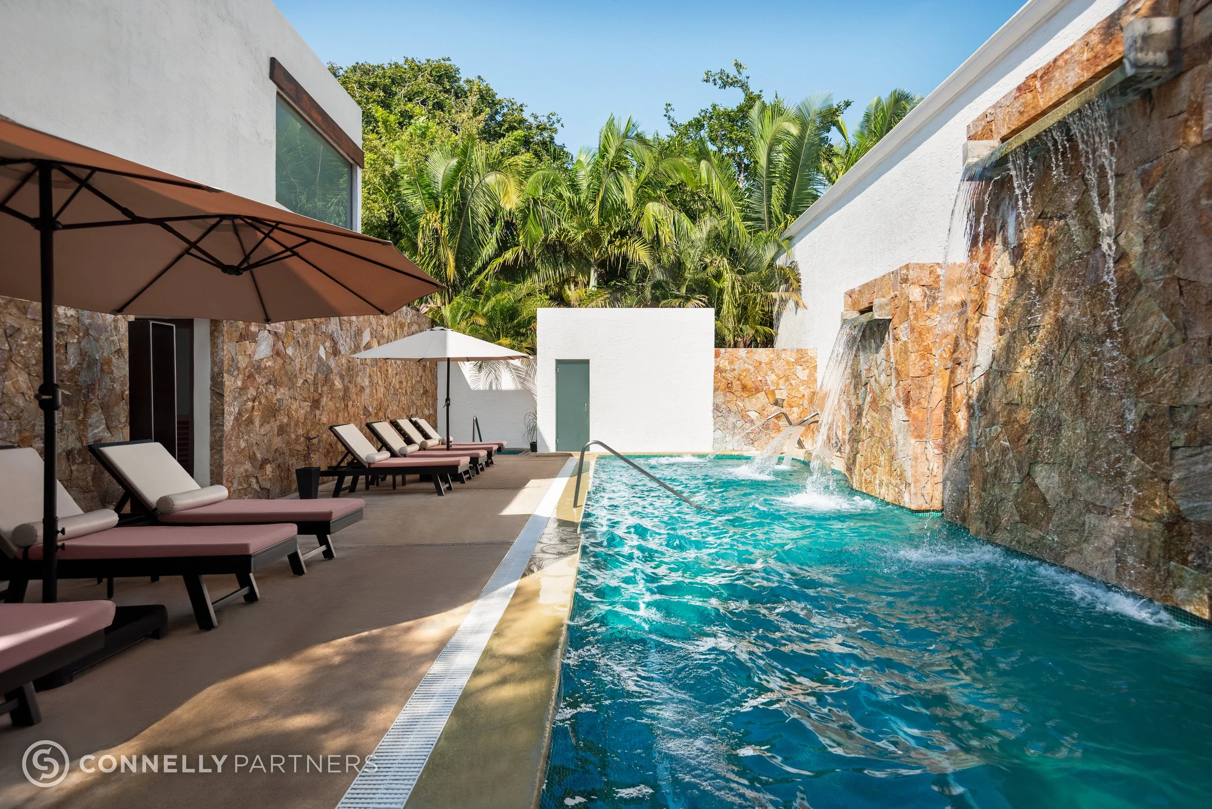 grand-palladium-vallarta-zentropia-spa-pool-tropical.jpg