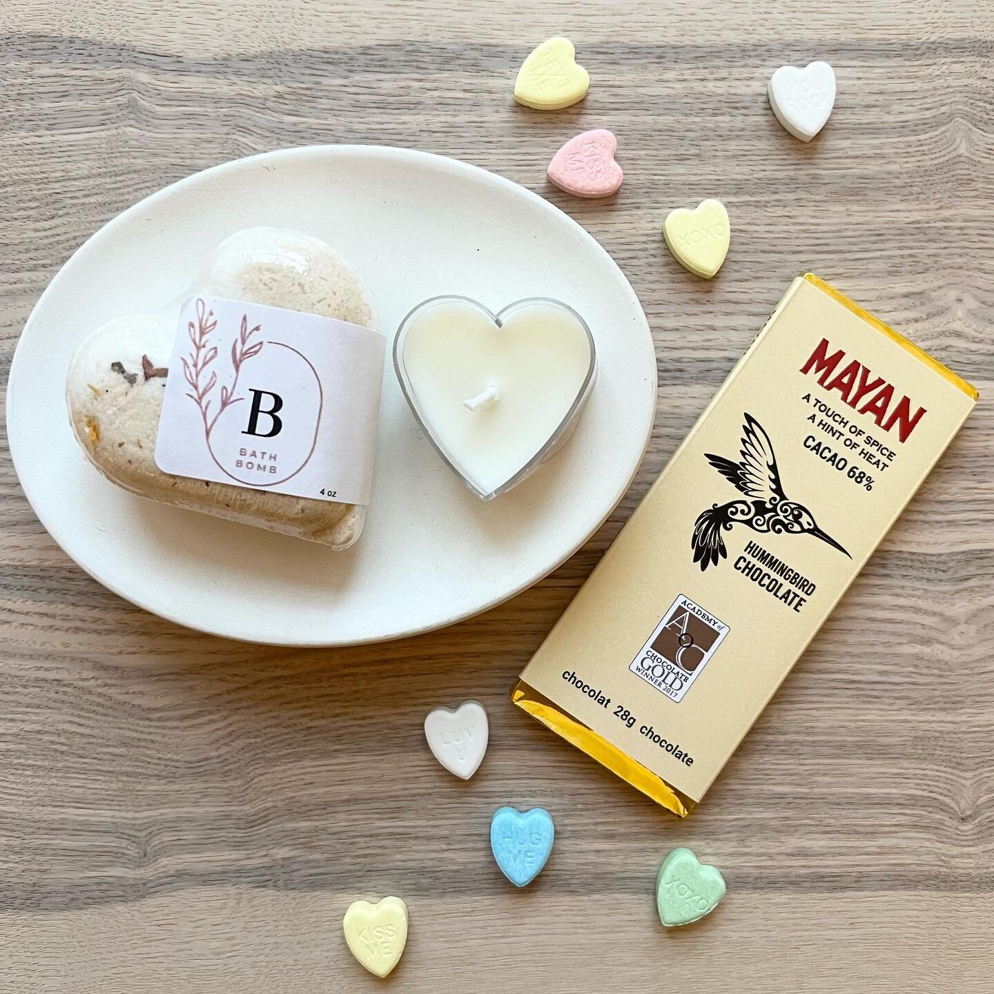 Our spa inspired candy-grams in support of the @heartinstitutefoundation are the perfect Valentines gift!  Featuring a heart shaped bath bomb by @infused_handcrafted, a heart tea light from @bohoandglow, a delicious @hummingbirdchocolate bar and a en