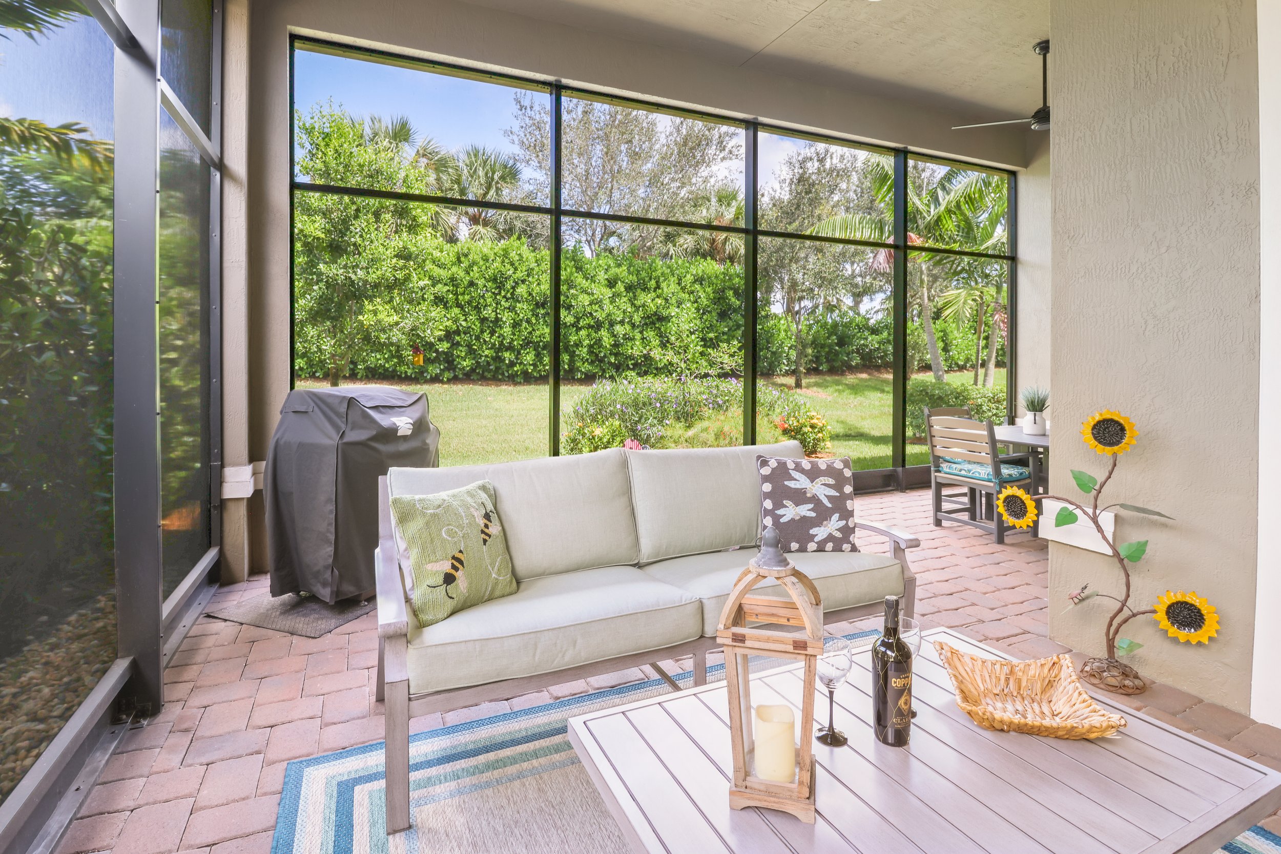 34 - PATIO.jpg