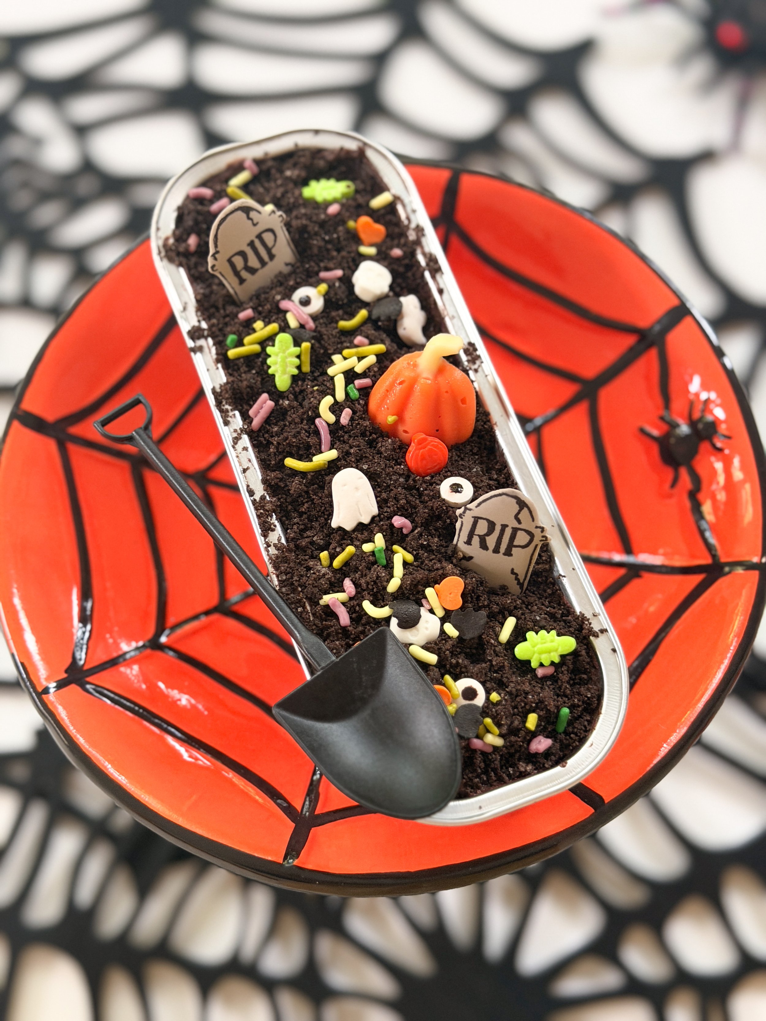 Graveyard Cake 1.JPG