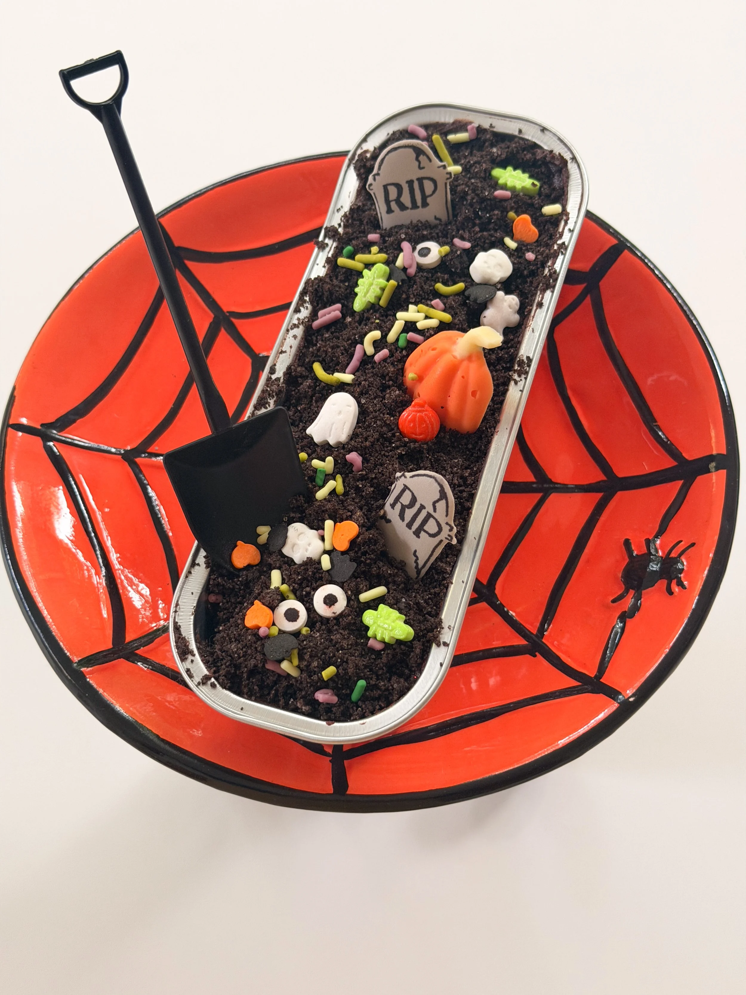 Graveyard Cake 3.JPG