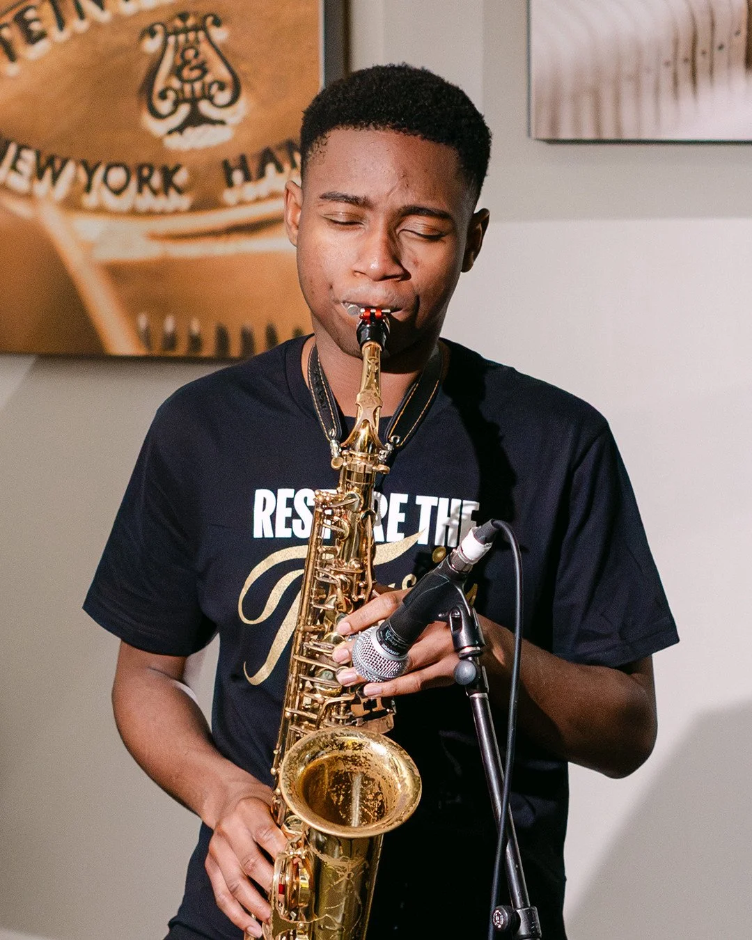 Saxophonist. Pianist. Star in the making 🌟⁠
⁠
You might recognise @daniel_olubunmigmp from his standout sax performance at our @steinwayhalluk fundraiser &mdash; but this time at the piano, lighting up Harris Academy Peckham&rsquo;s Winter Concert!⁠