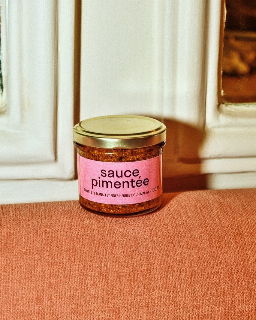 Spicy 🌶️🔥🔥🔥🔥 pour les amateurs de piment caliente, notre piment maison sera id&eacute;al pour accompagner nos plats en sauce ou nos momos tib&eacute;tains. Il rel&egrave;vera subtilement nos sweet sauces que nous servons avec l&rsquo;ensemble de